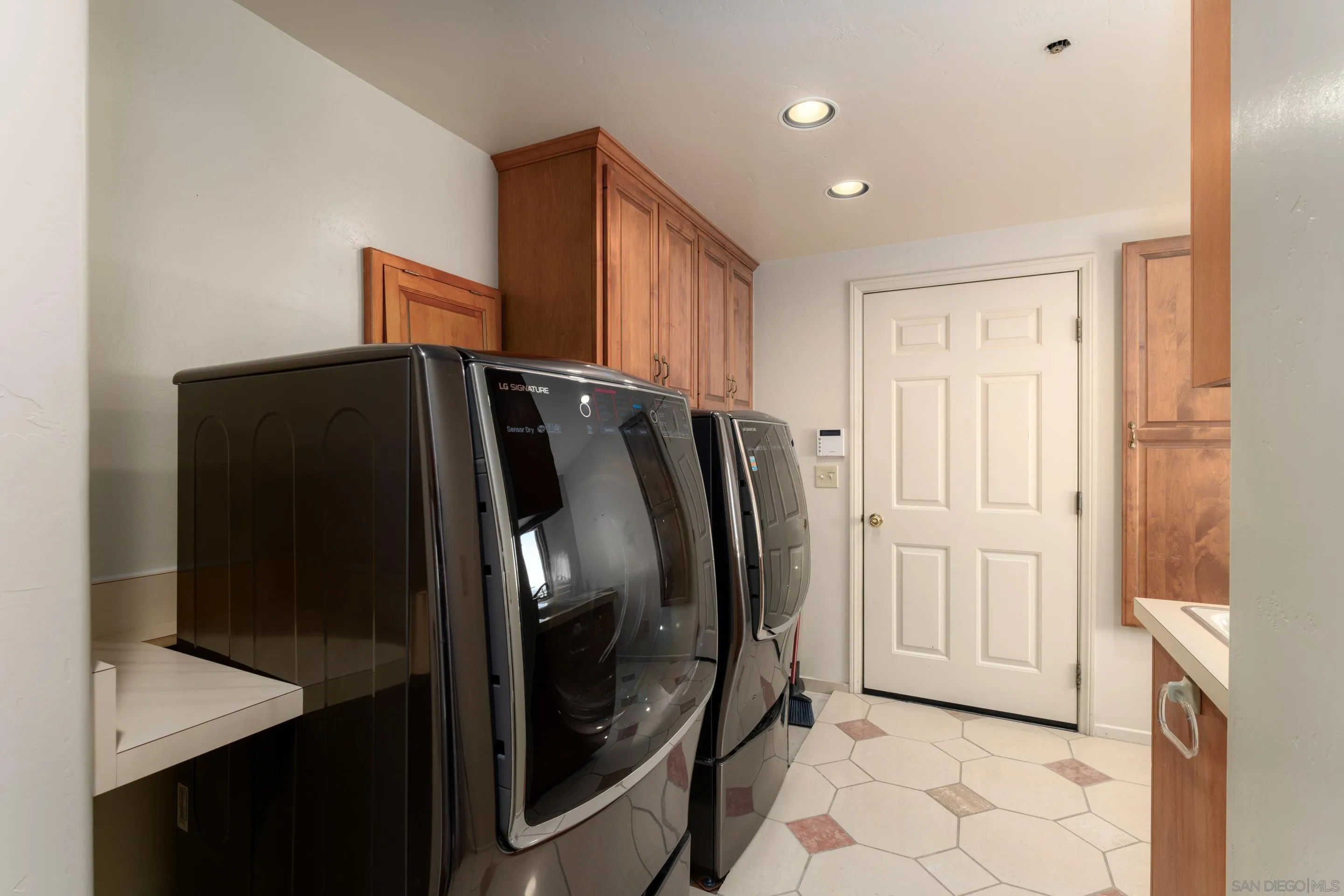 4029 Alta Loma Dr