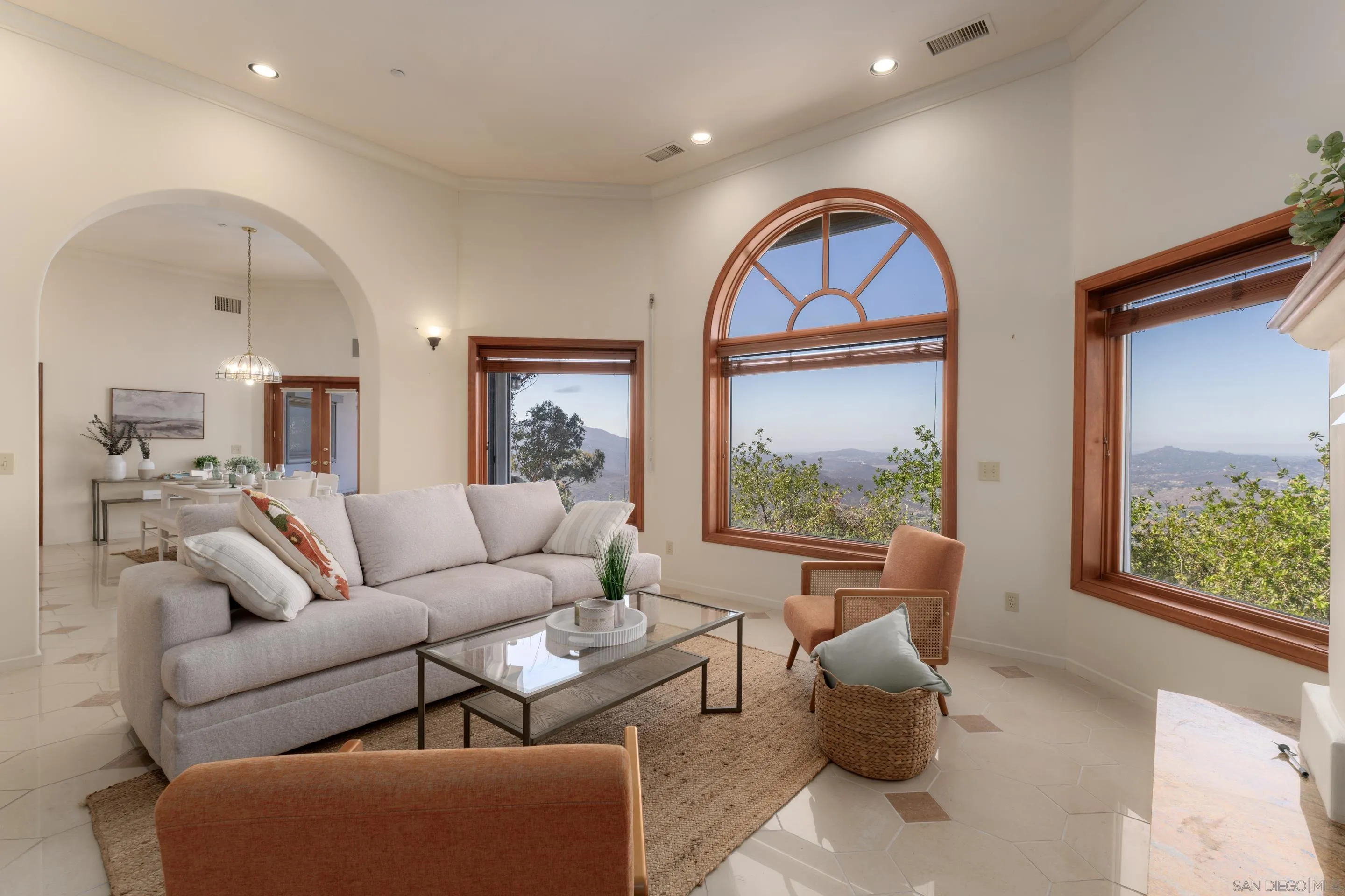 4029 Alta Loma Dr