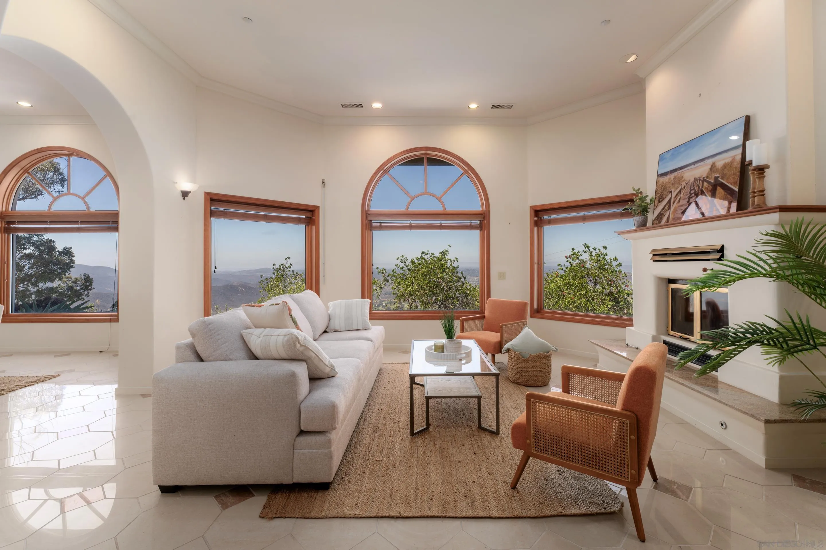 4029 Alta Loma Dr