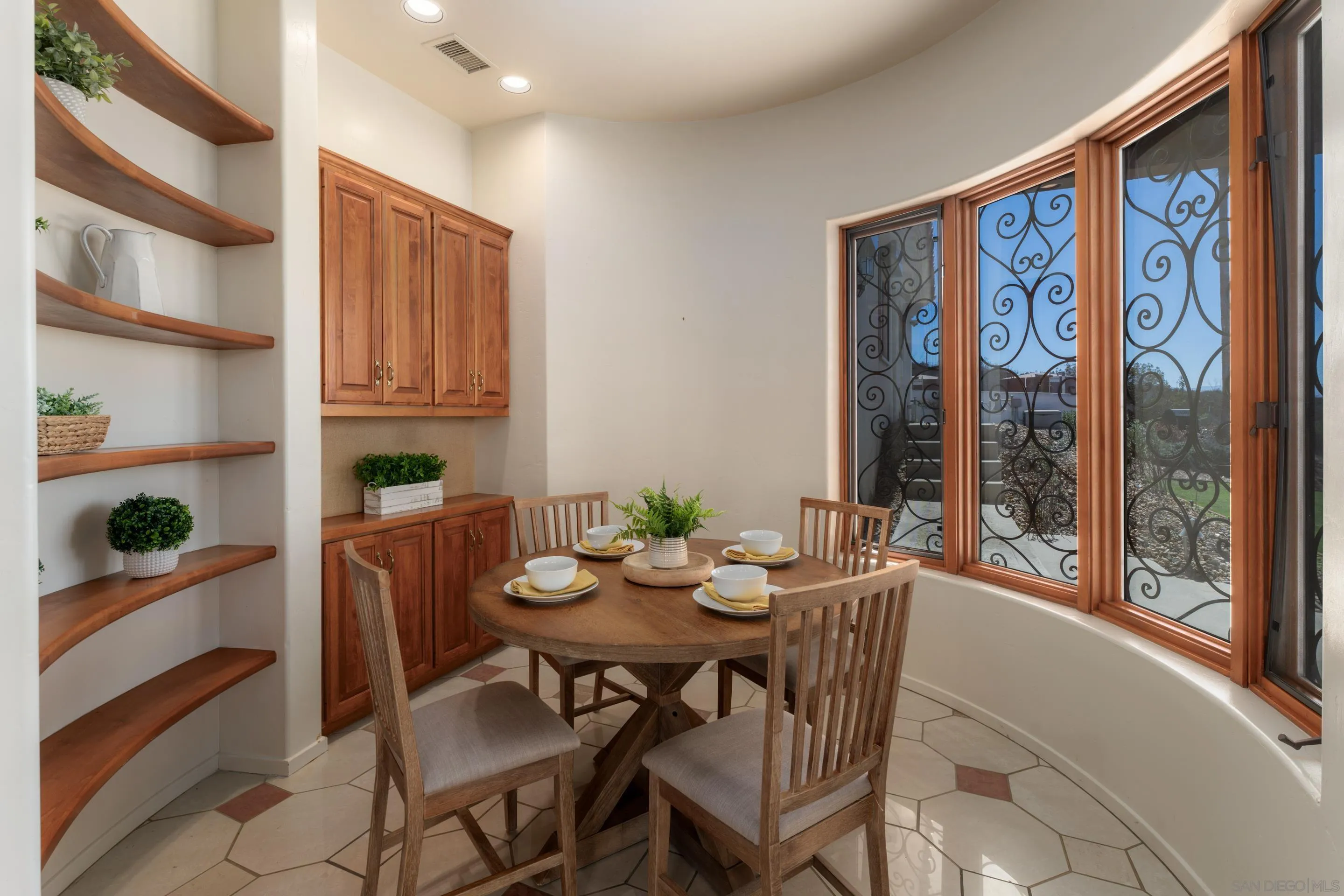 4029 Alta Loma Dr