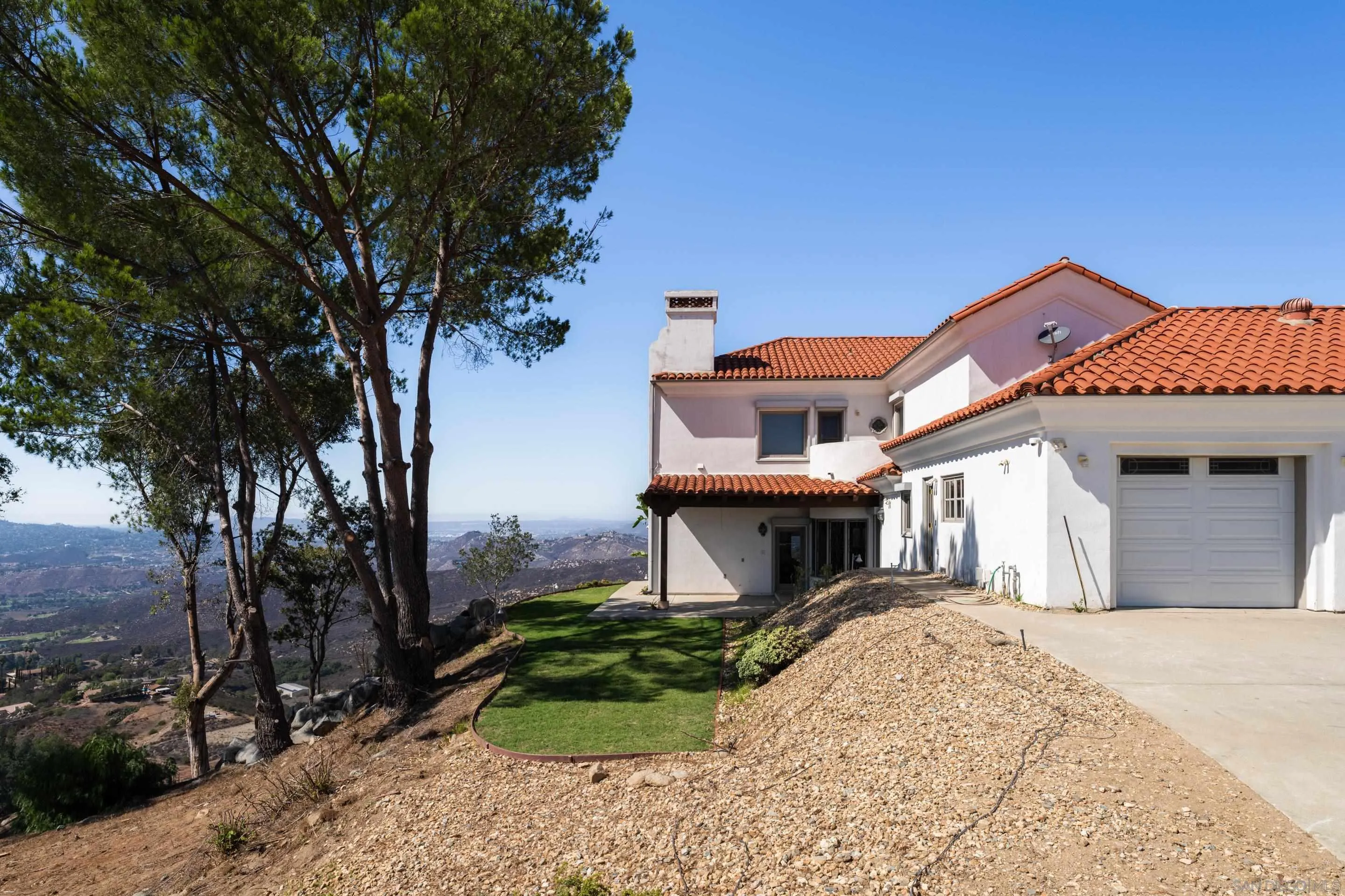 4029 Alta Loma Dr