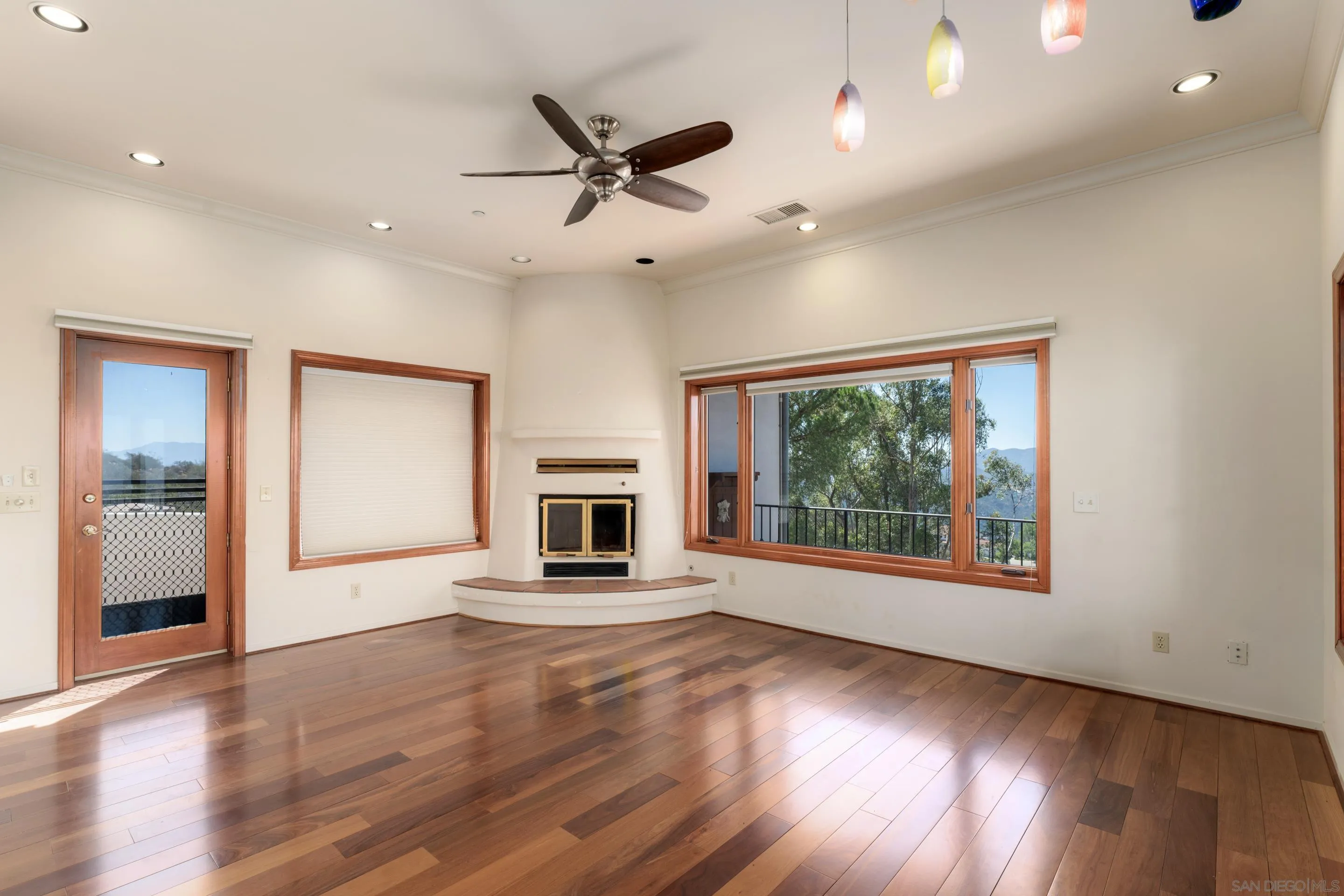 4029 Alta Loma Dr