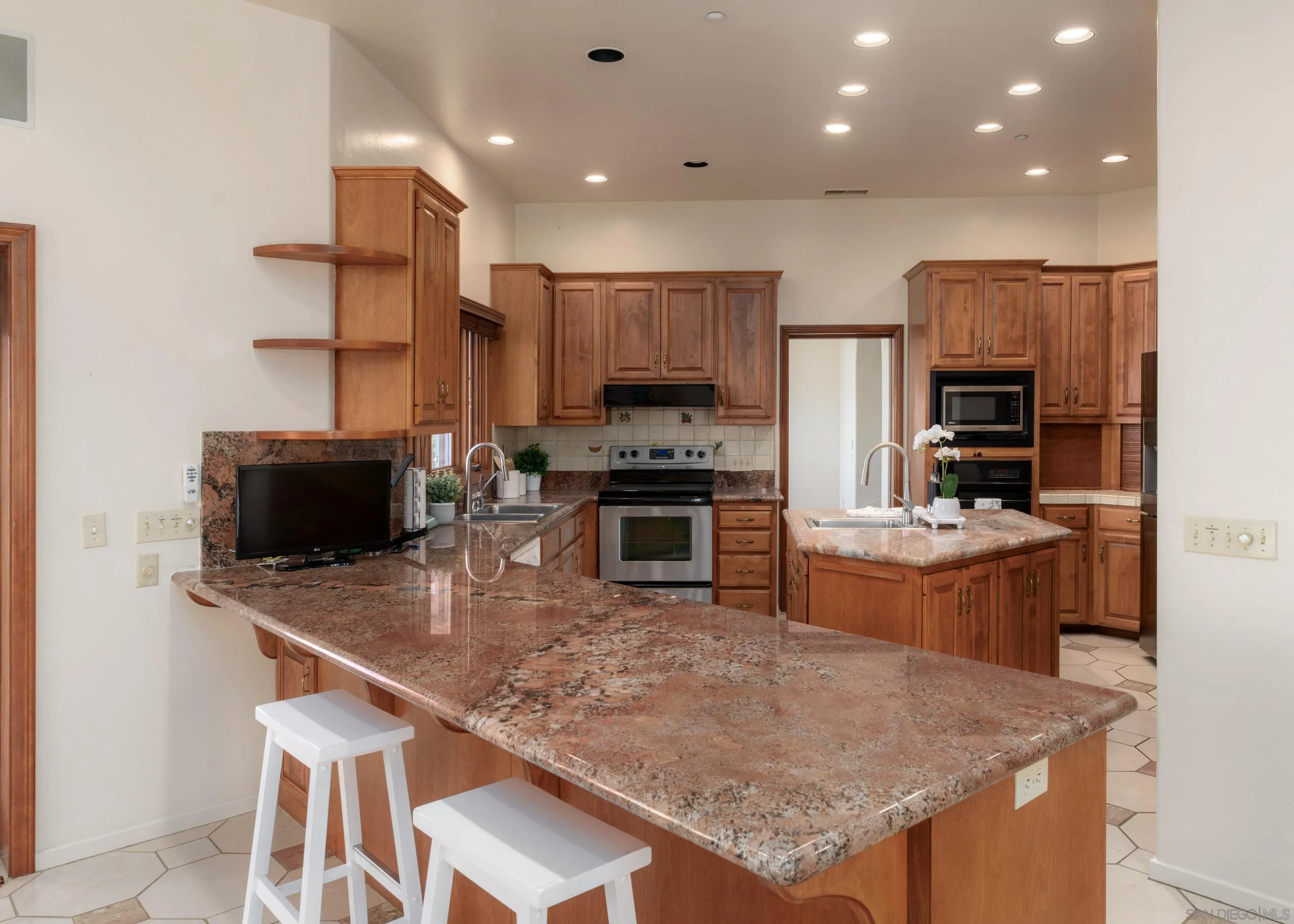 4029 Alta Loma Dr