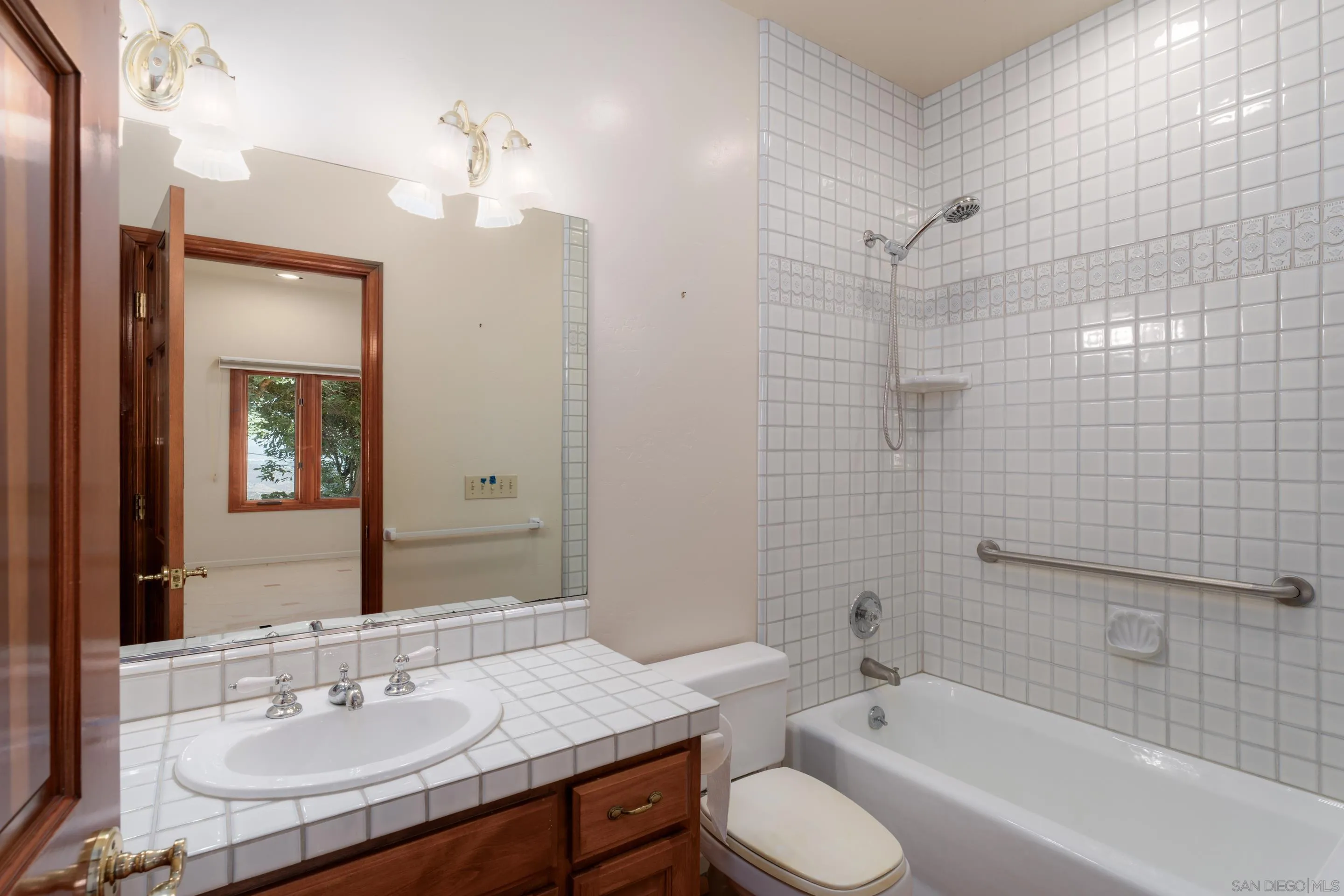 4029 Alta Loma Dr