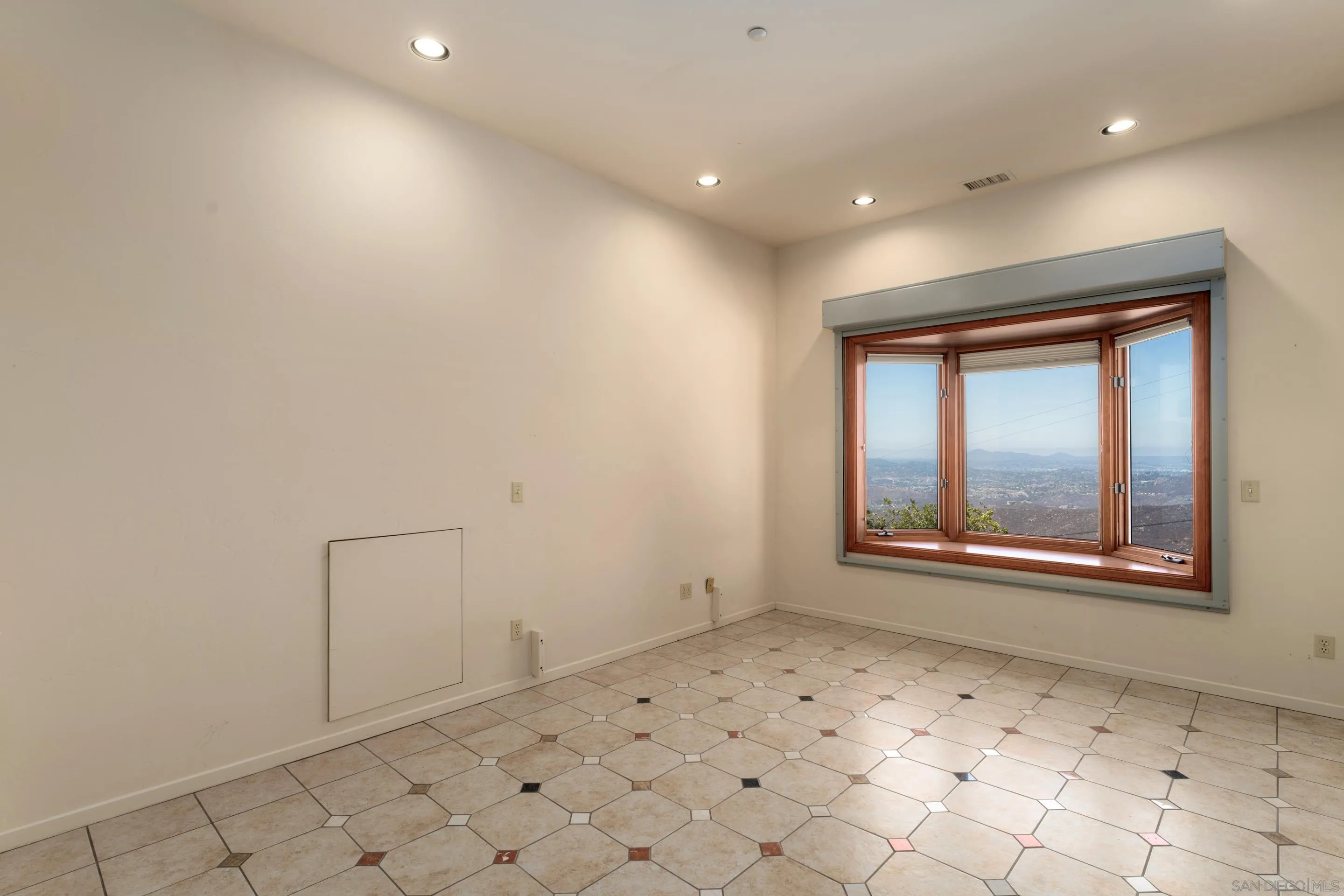 4029 Alta Loma Dr