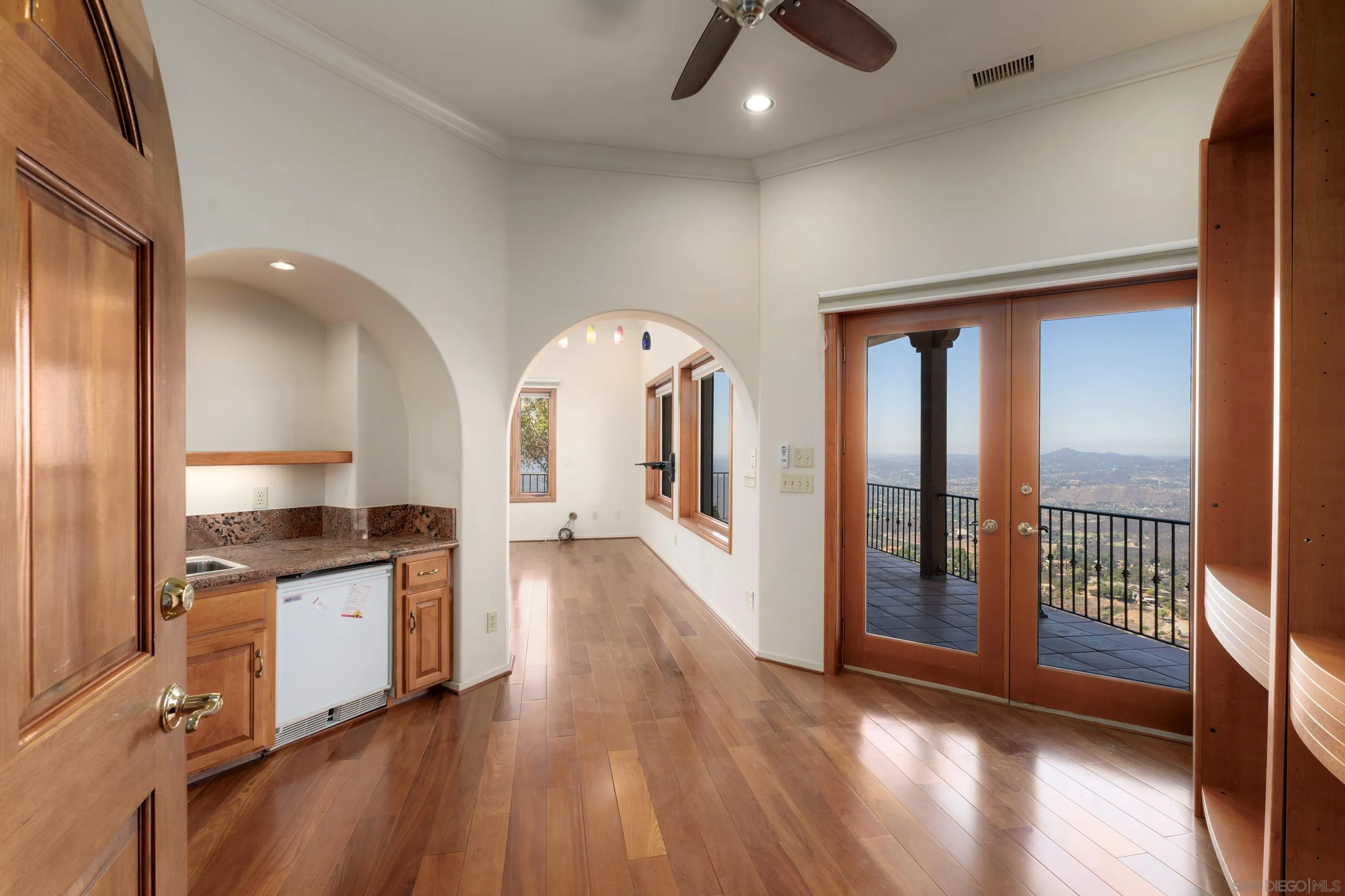 4029 Alta Loma Dr