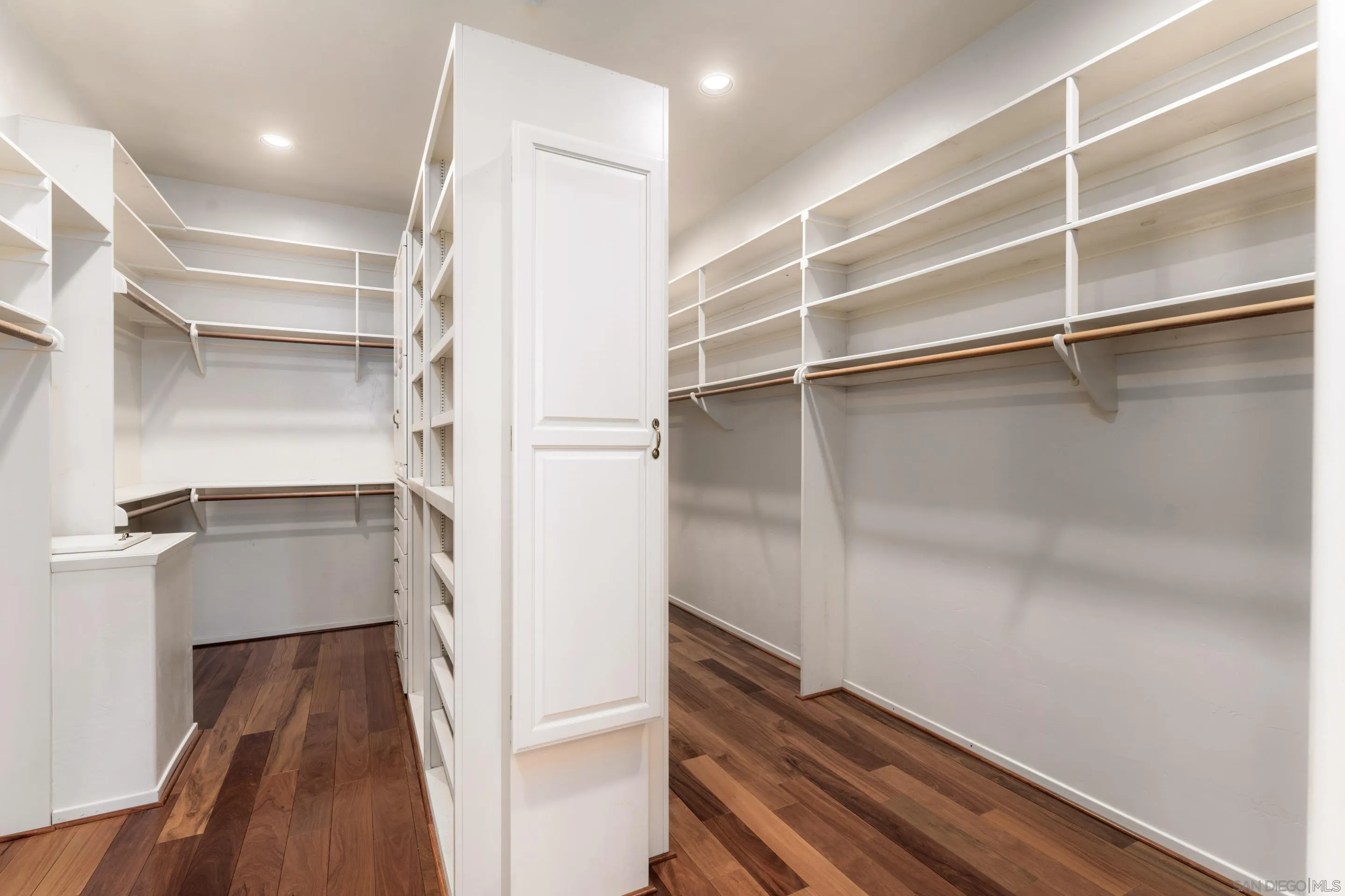 4029 Alta Loma Dr