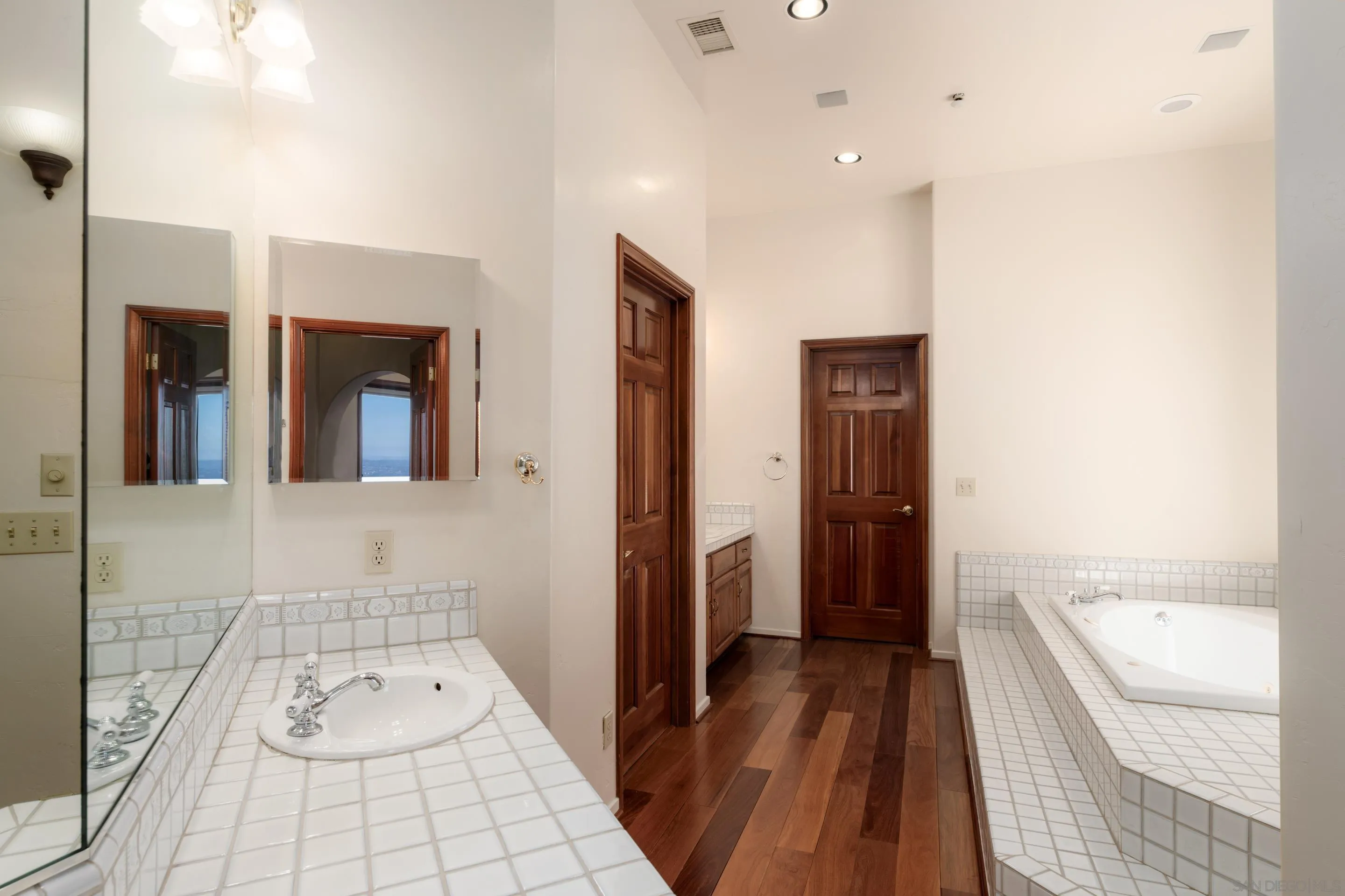 4029 Alta Loma Dr