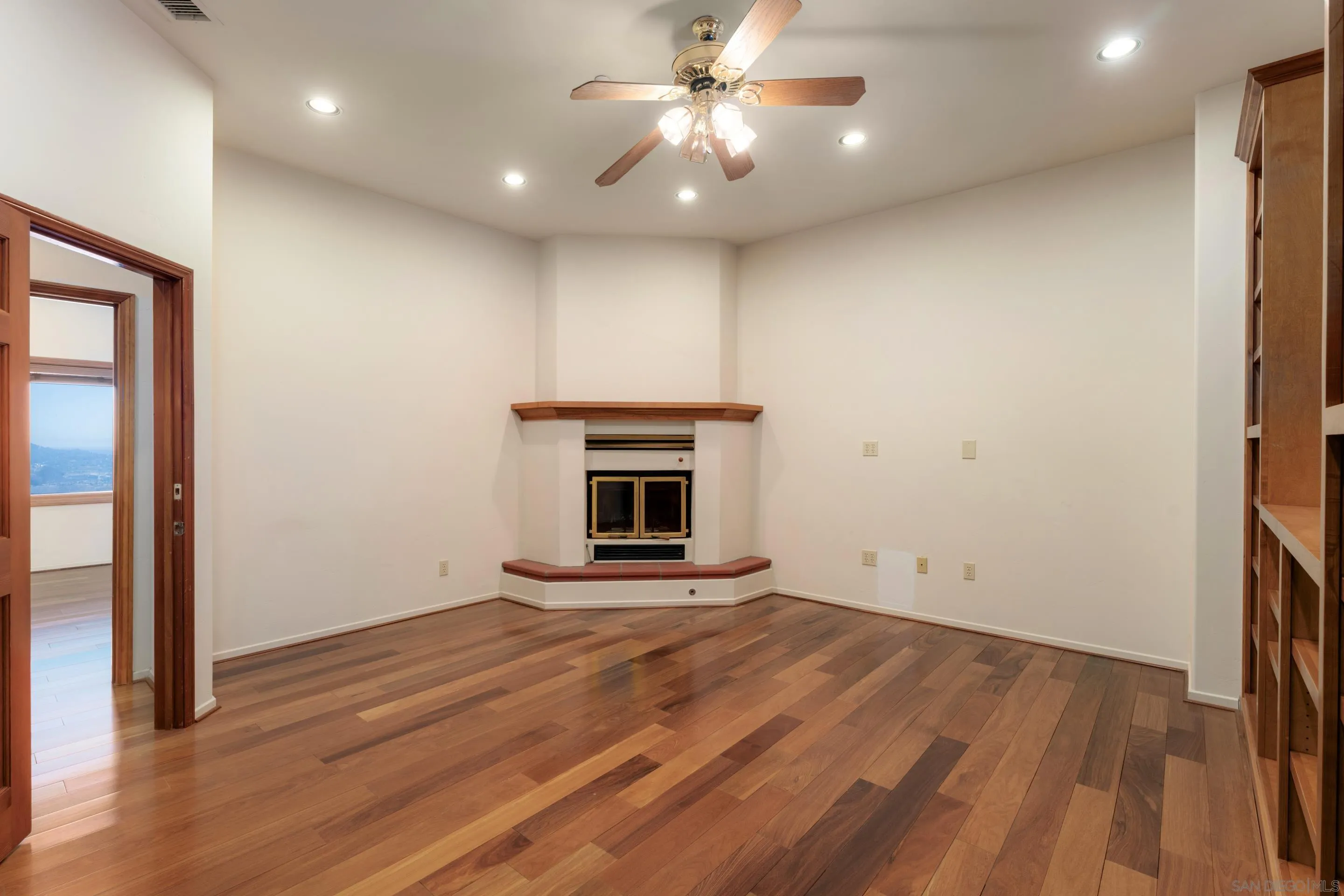 4029 Alta Loma Dr
