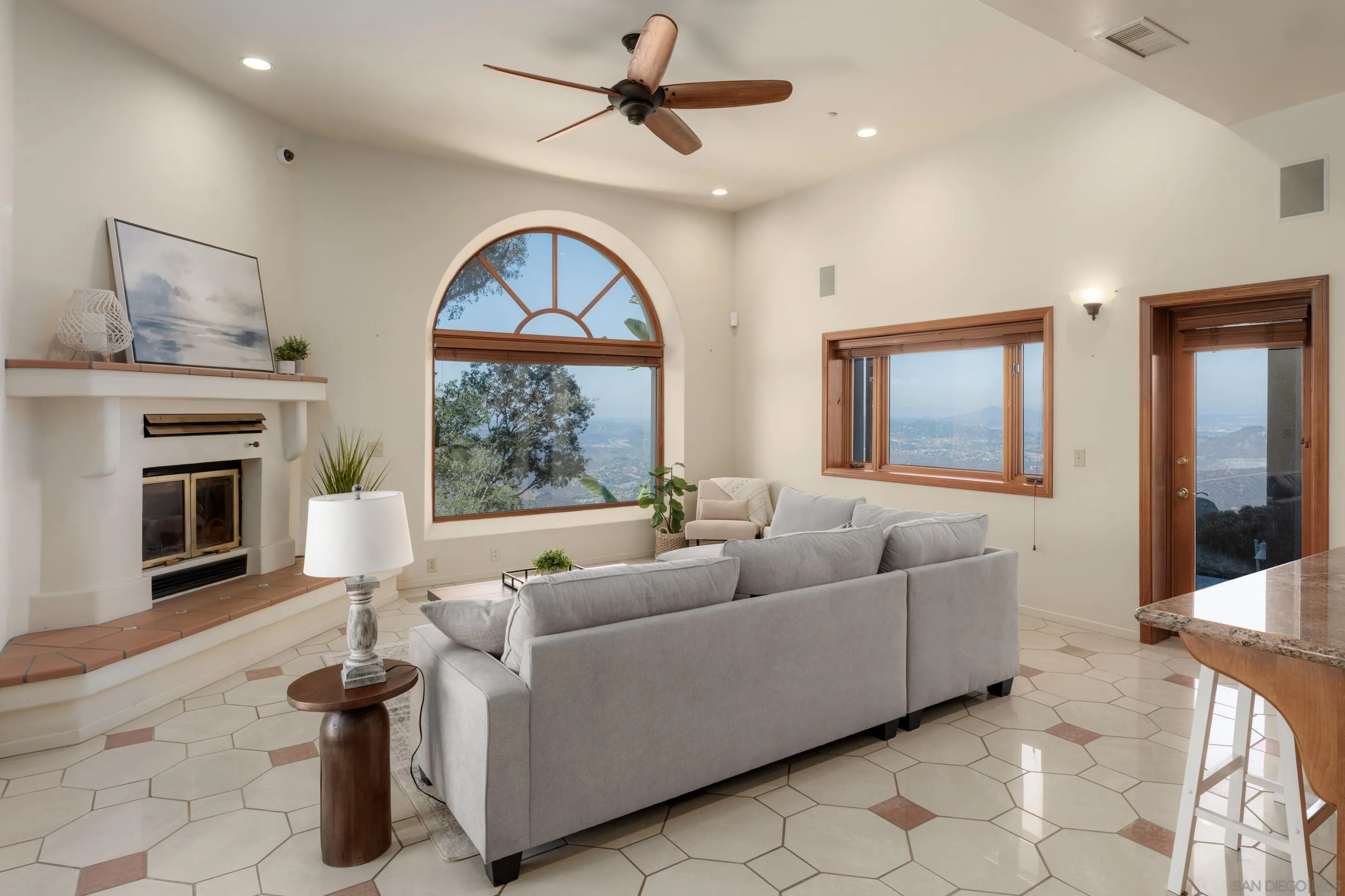 4029 Alta Loma Dr