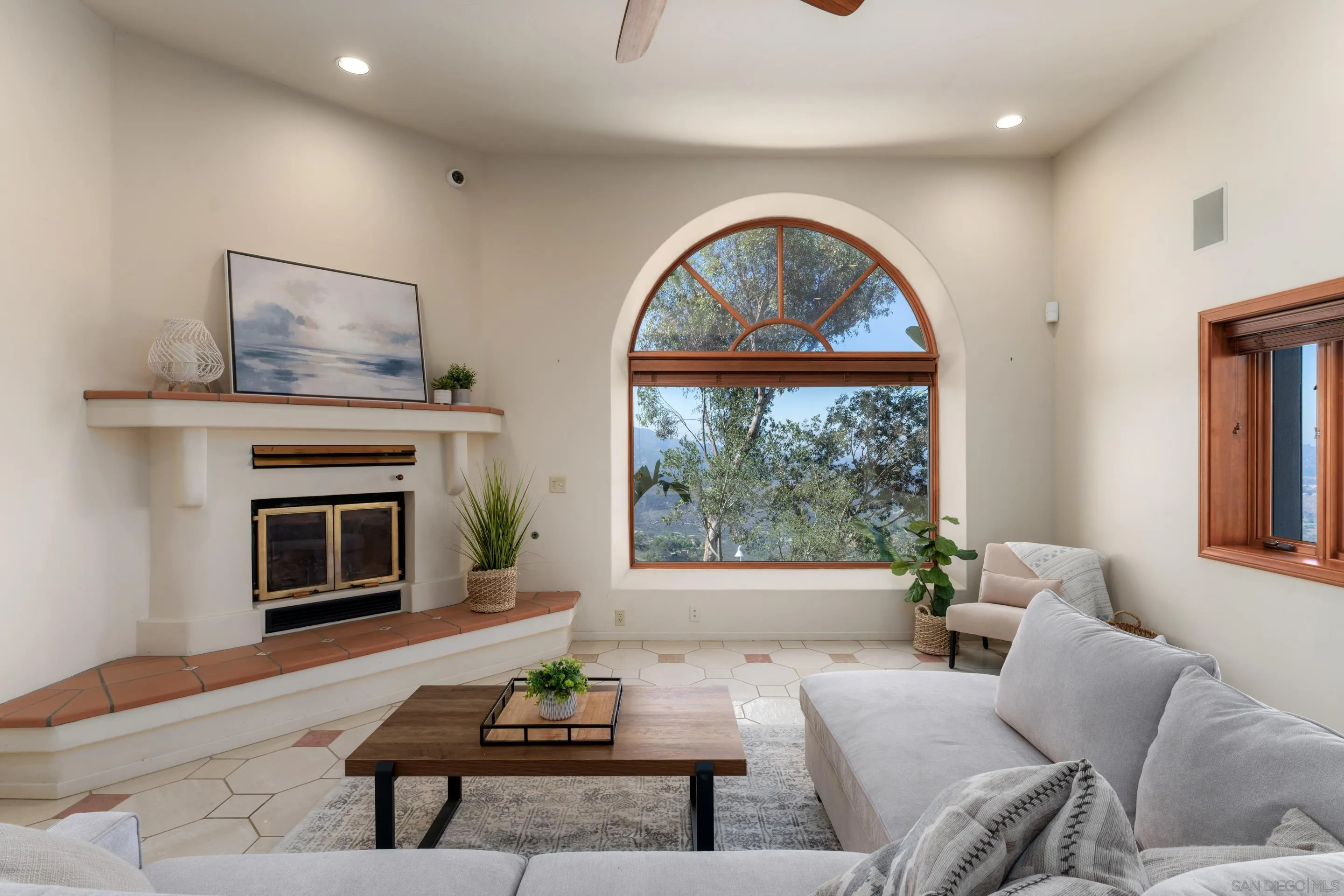 4029 Alta Loma Dr