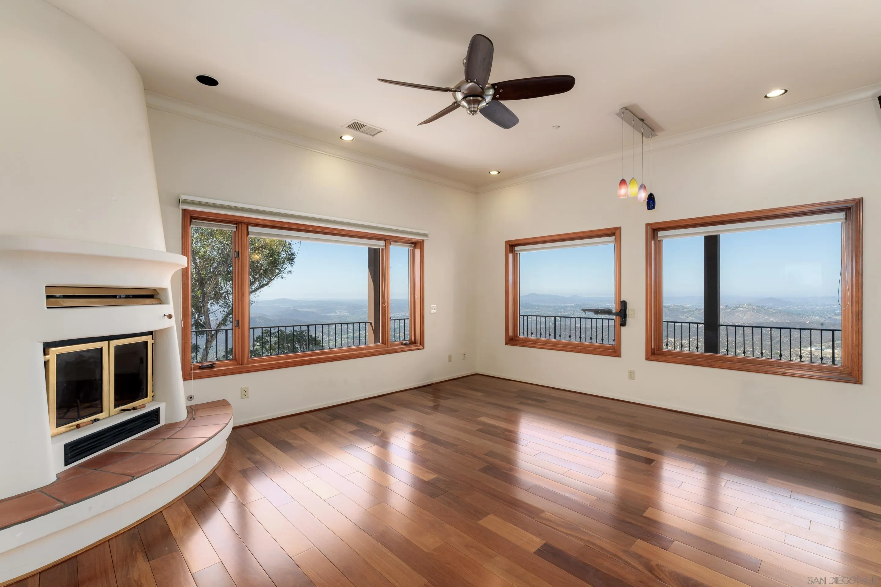 4029 Alta Loma Dr