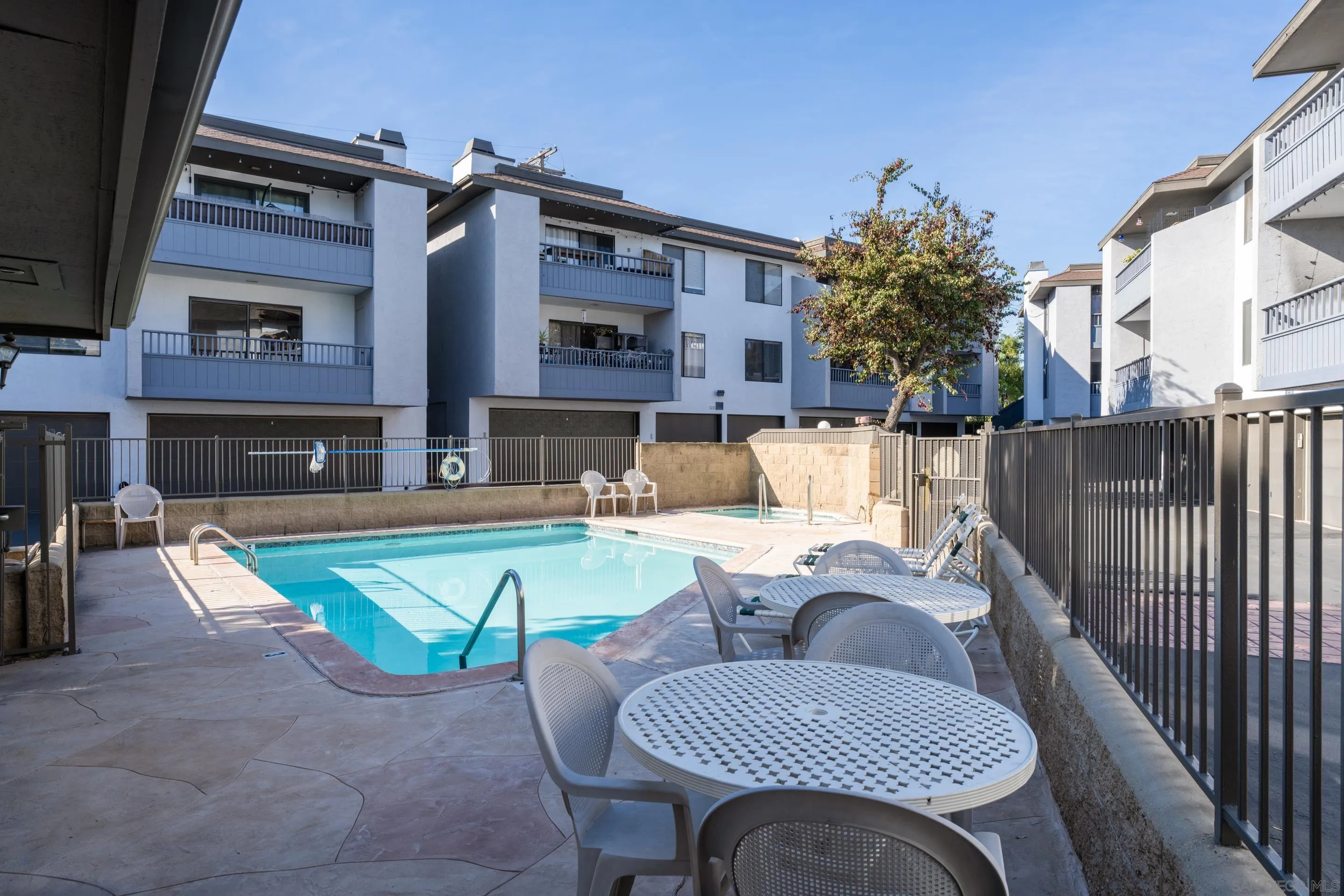 3207 Midway Dr Unit 104