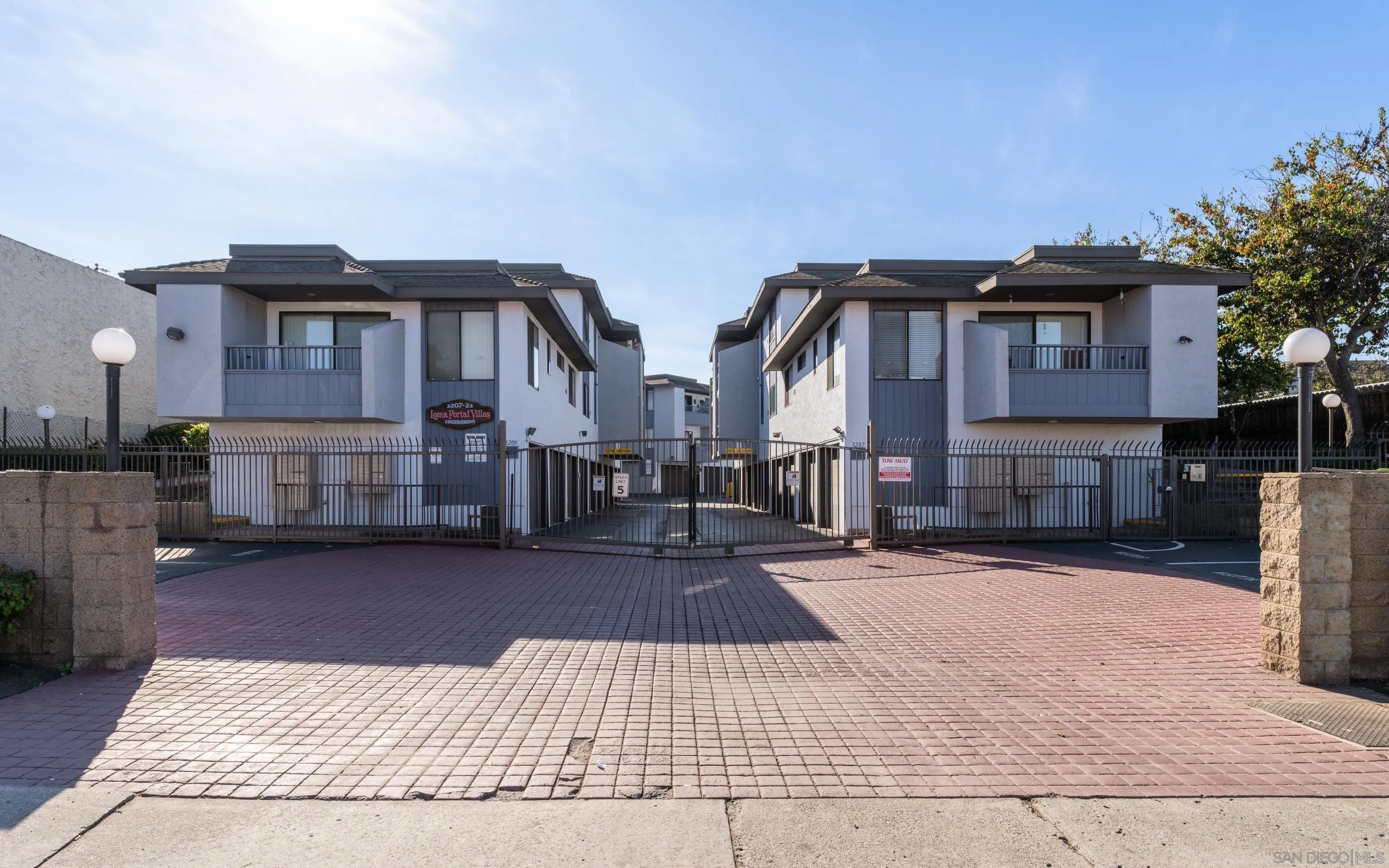 3207 Midway Dr Unit 104