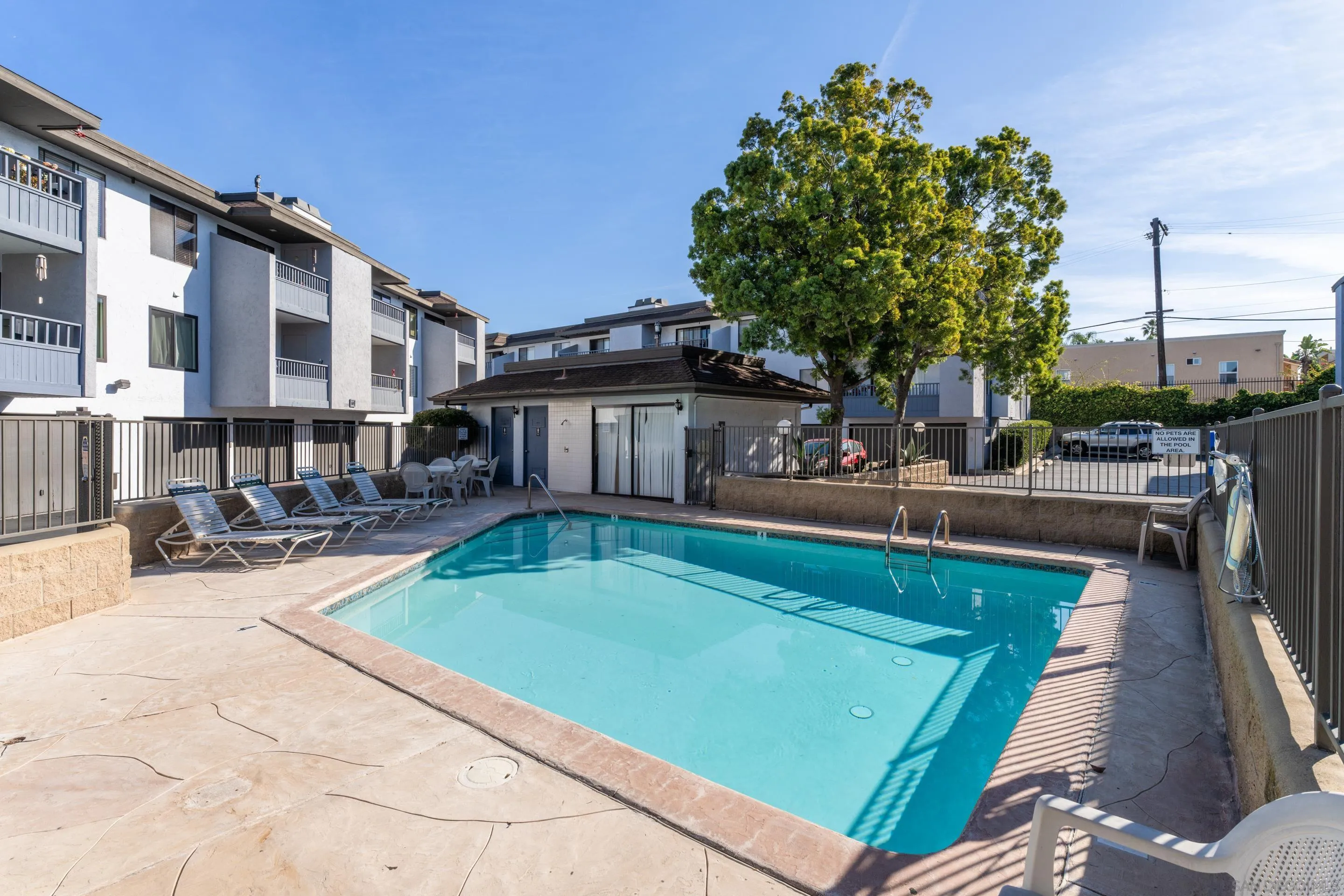 3207 Midway Dr Unit 104