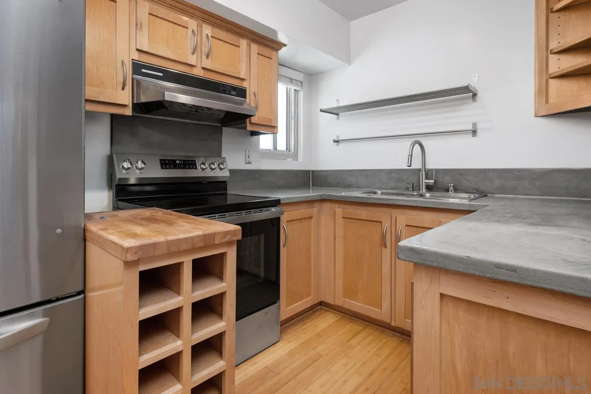 2600 Torrey Pines Rd Unit A31