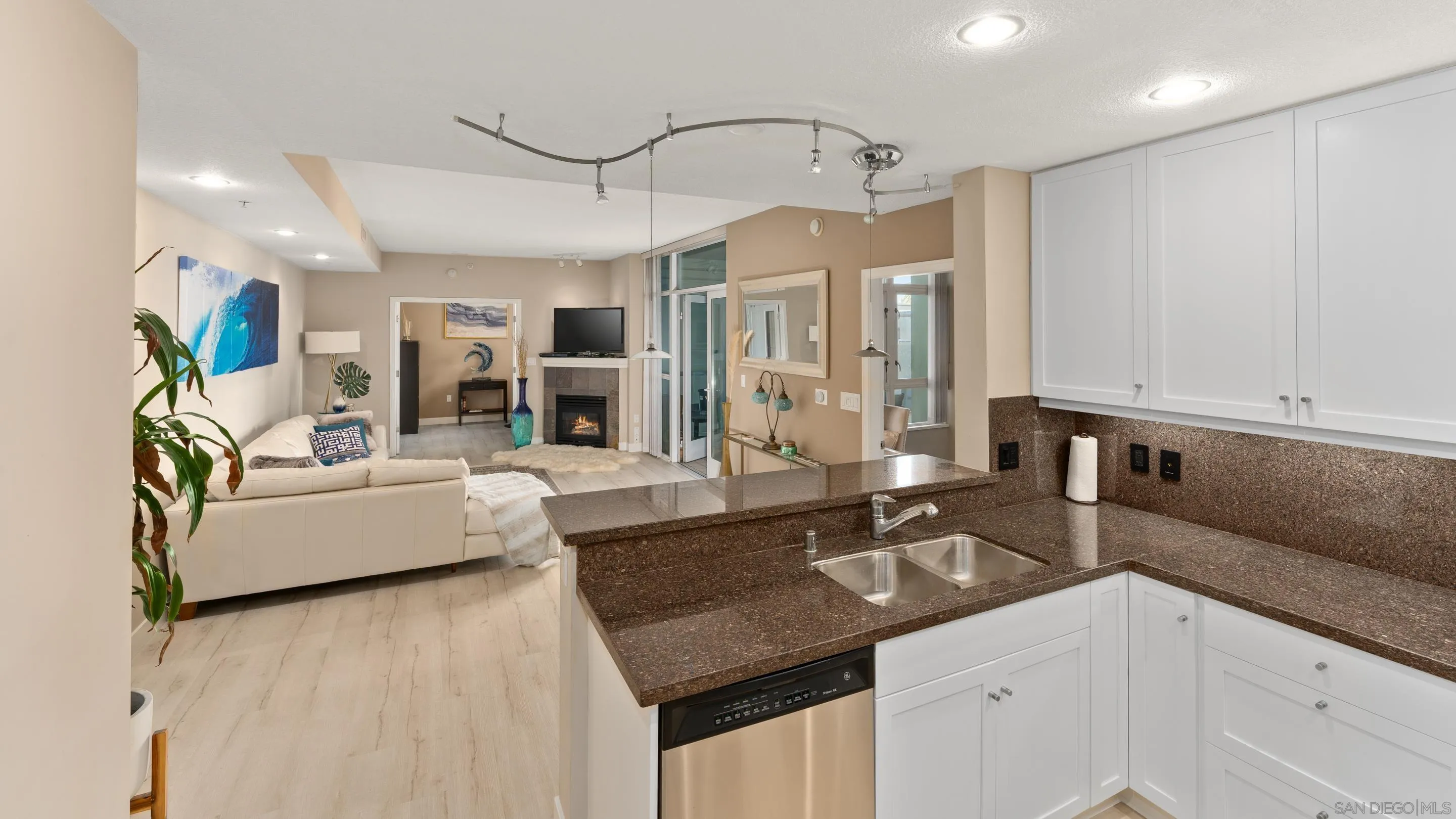 850 Beech St Unit 701