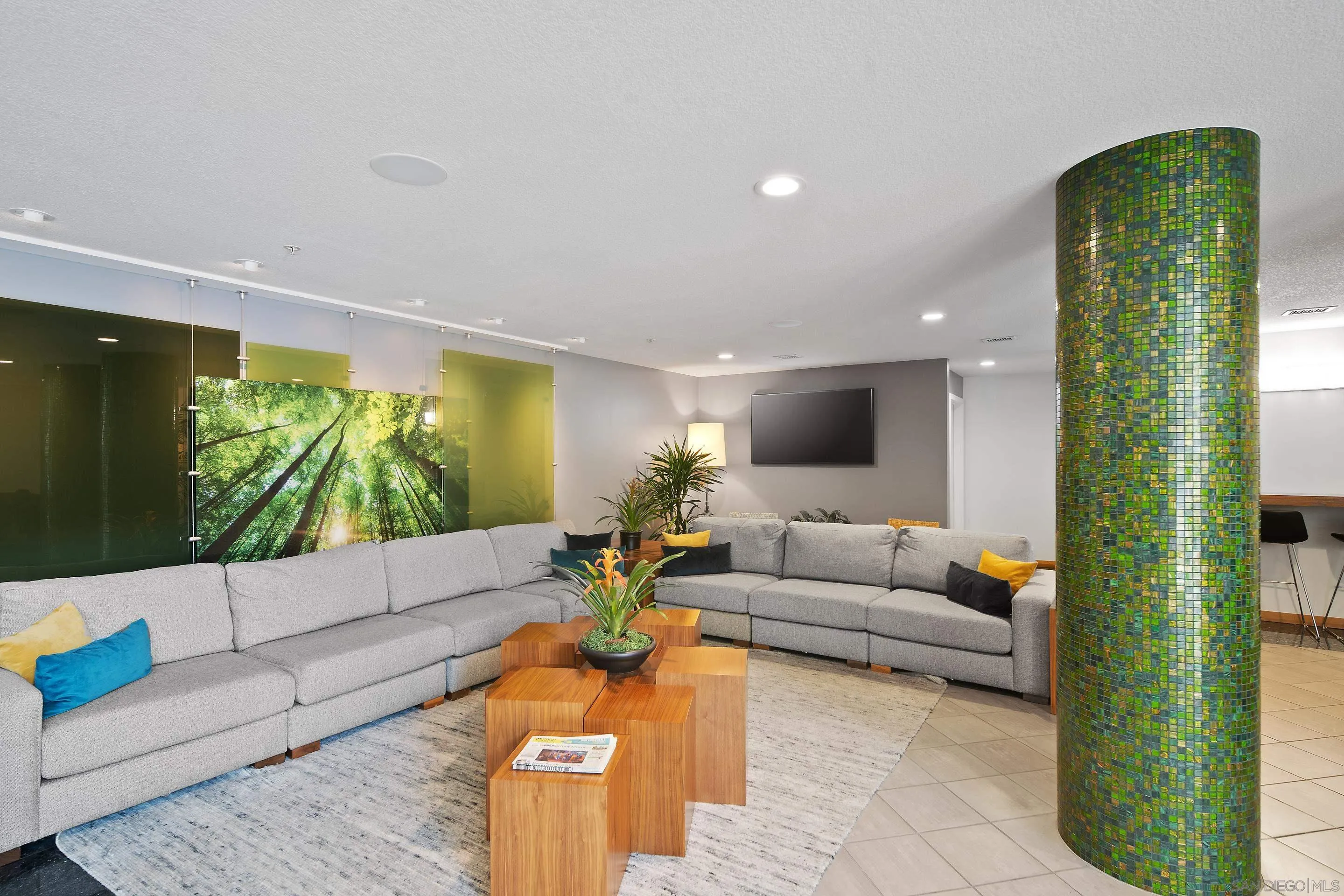 850 Beech St Unit 701