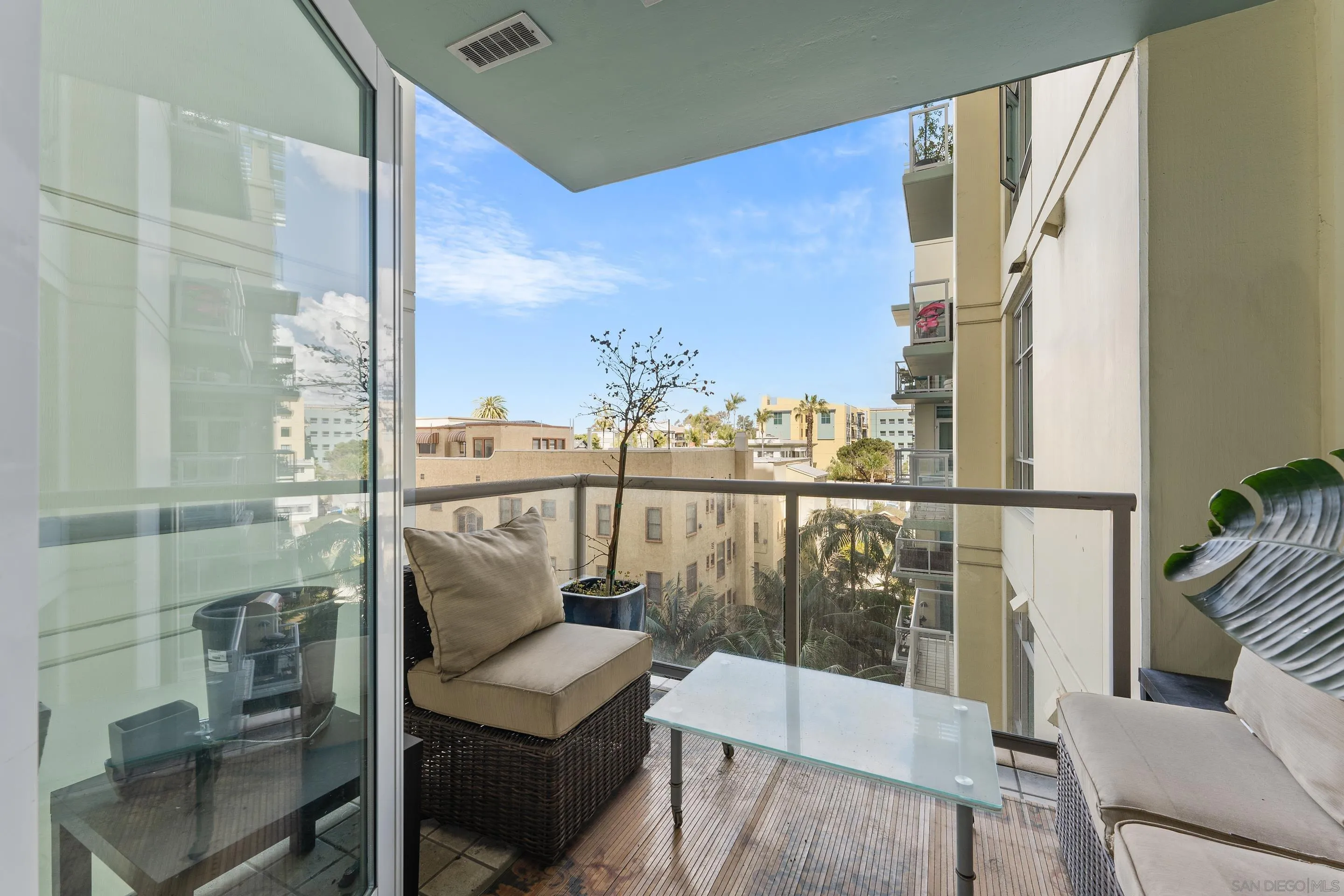 850 Beech St Unit 701