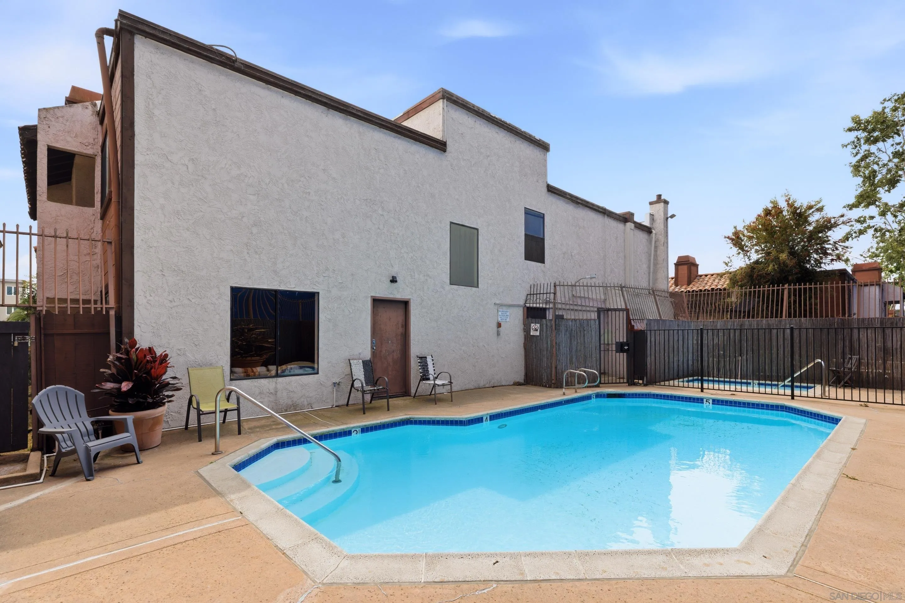 2960 Broadway Unit 7