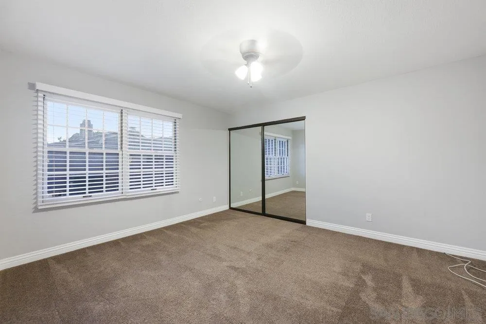 8635 Circle R Valley