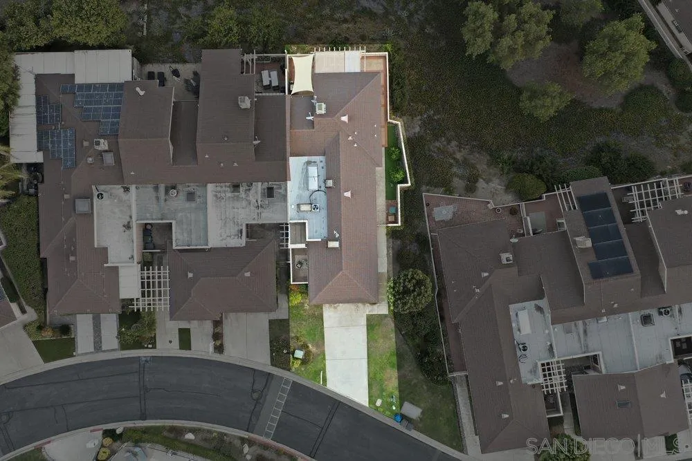 8635 Circle R Valley