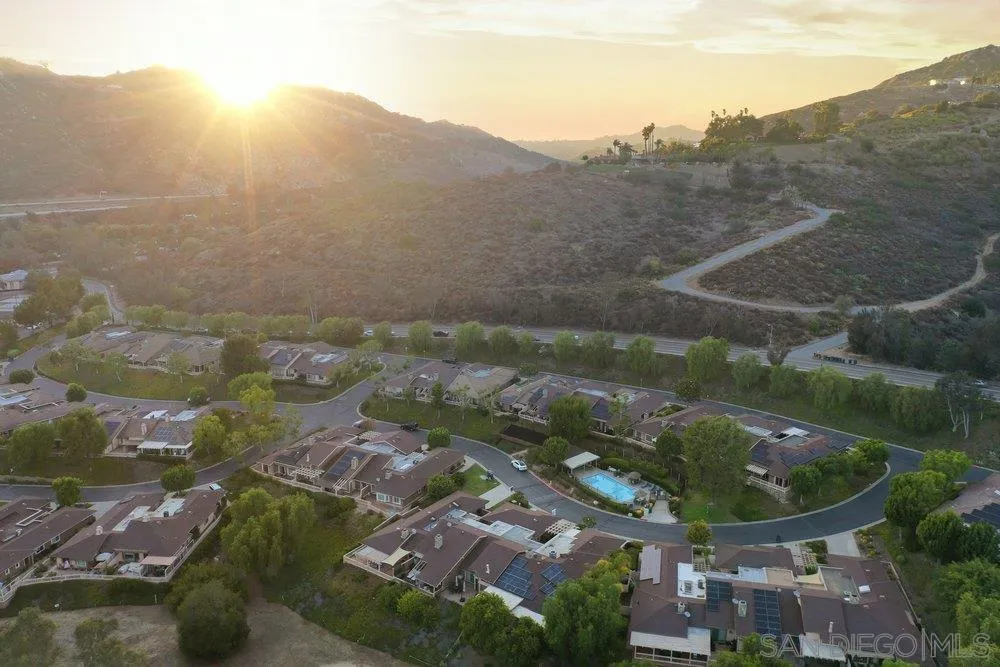 8635 Circle R Valley