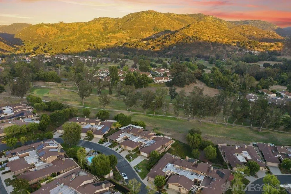 8635 Circle R Valley
