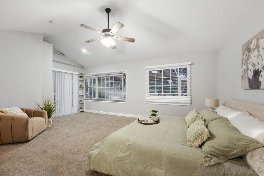 8635 Circle R Valley