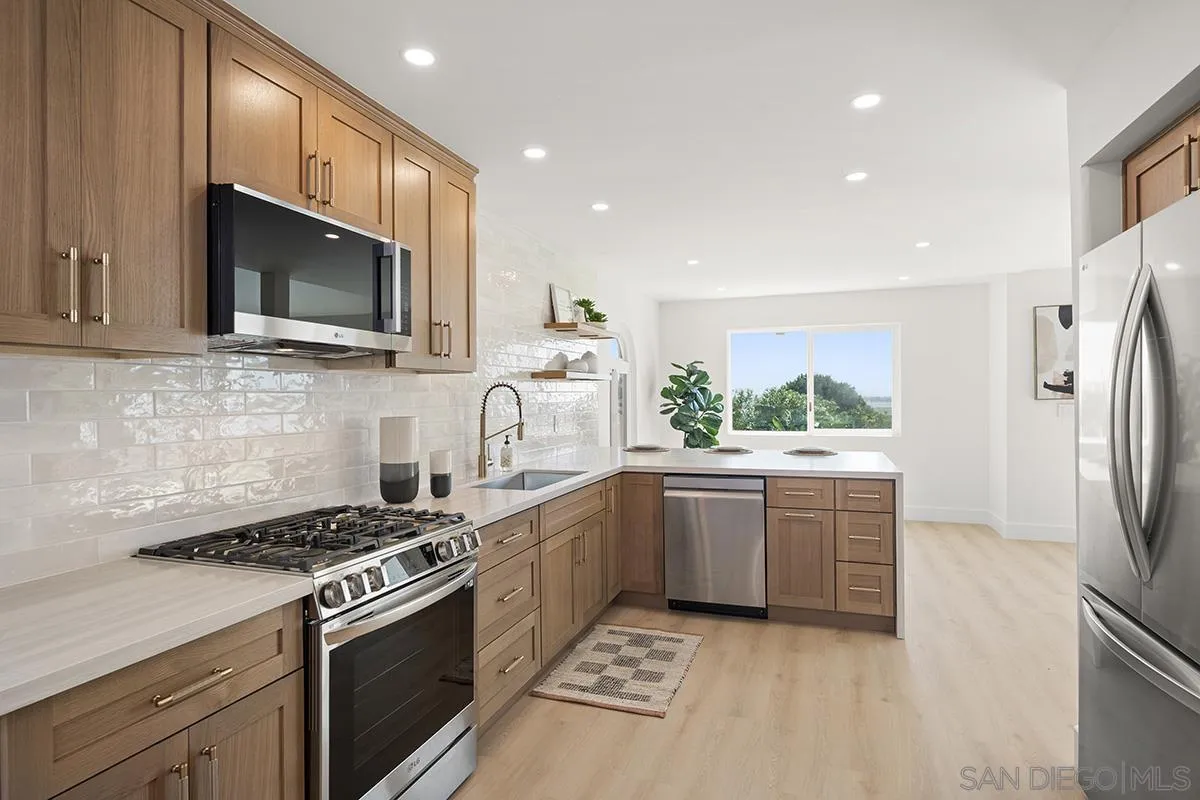2702 Bay Canyon Ct
