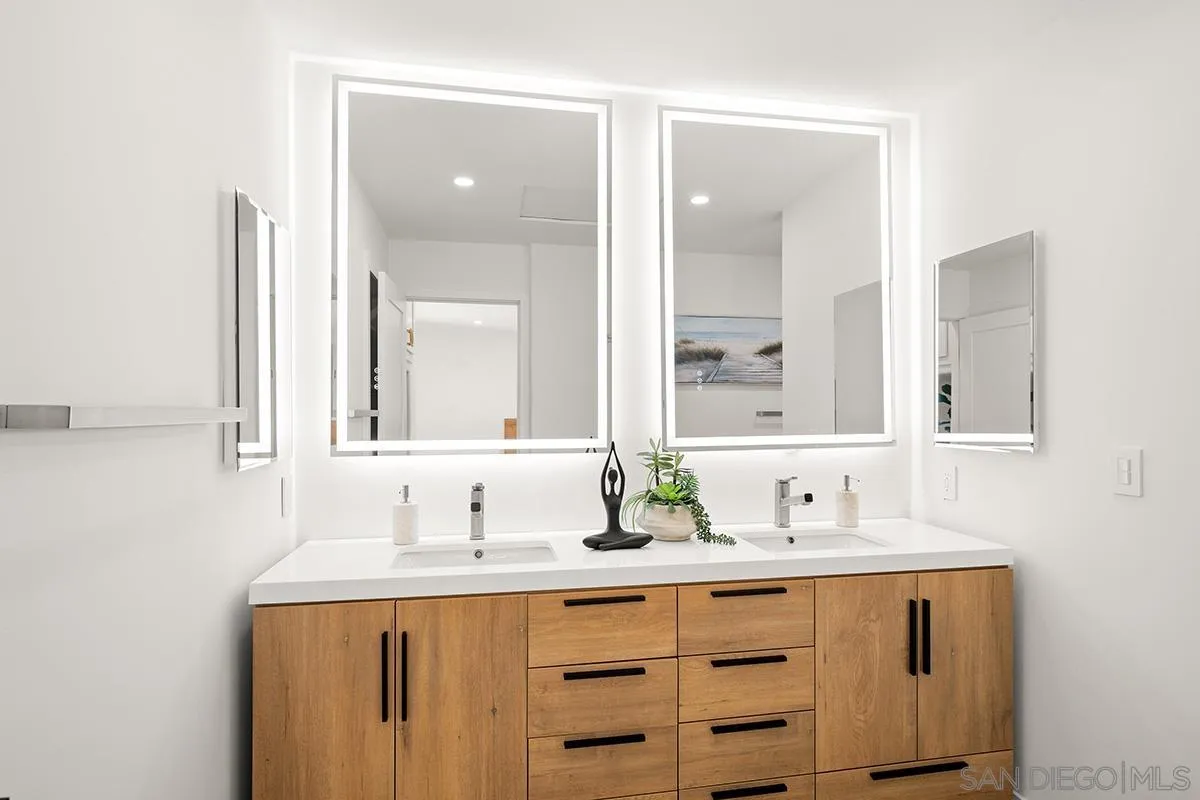 2702 Bay Canyon Ct
