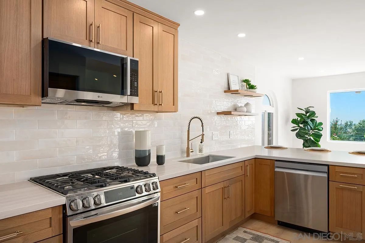 2702 Bay Canyon Ct