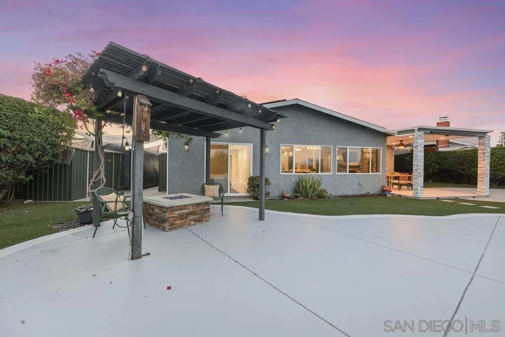 6217 Boulder Lake