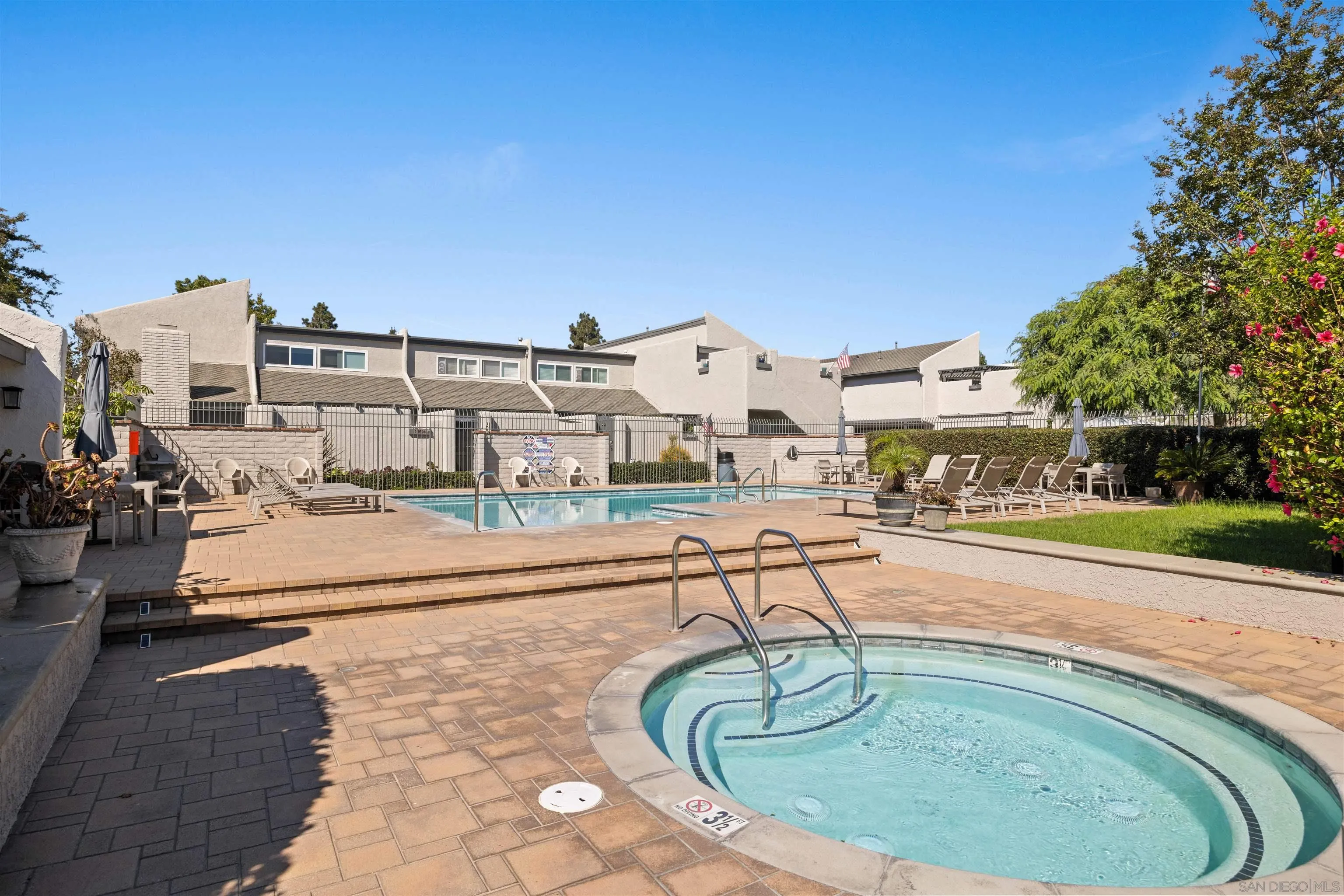 18664 Applewood Unit 76