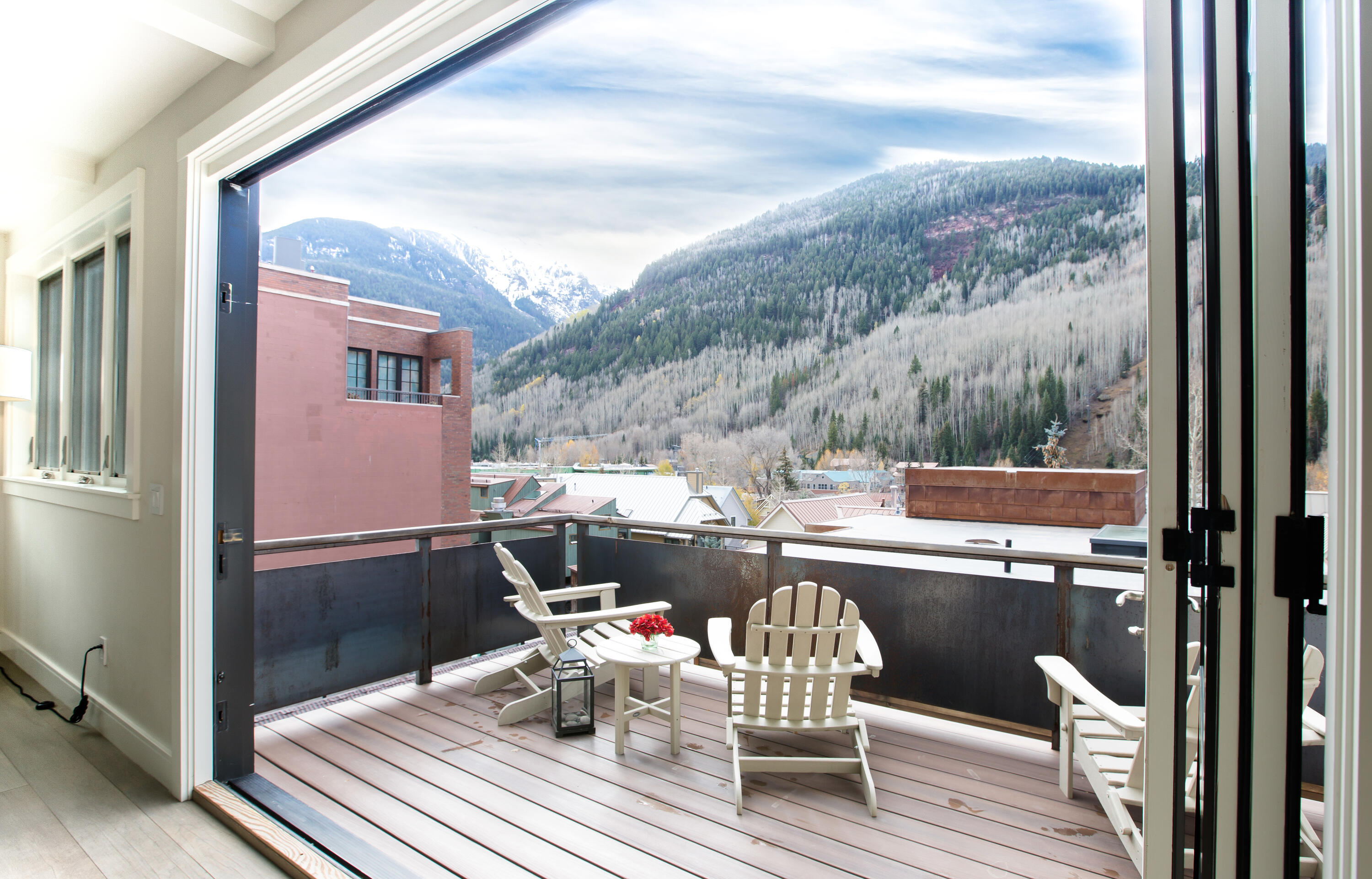 394 W Colorado Avenue