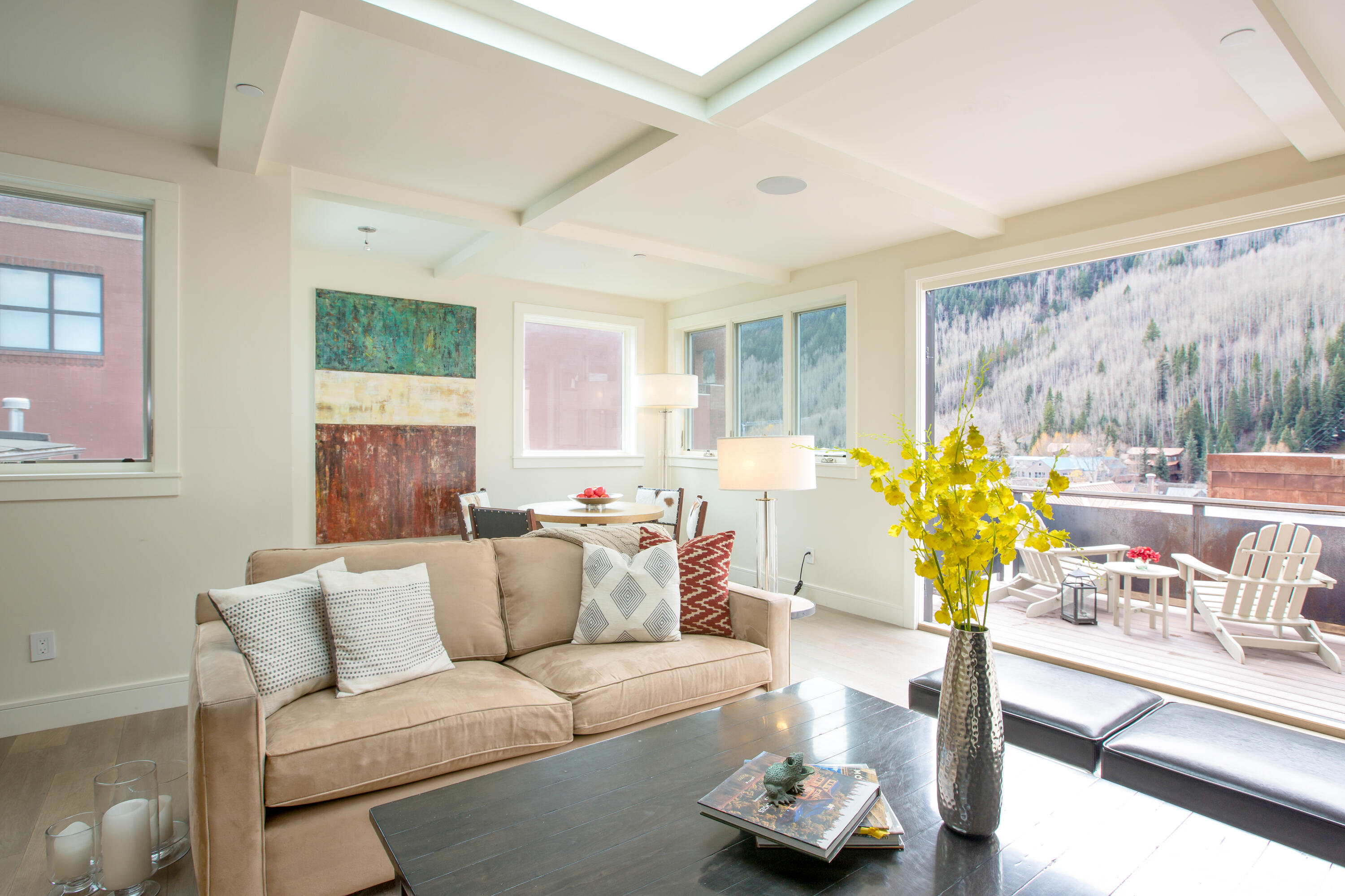 394 W Colorado Avenue