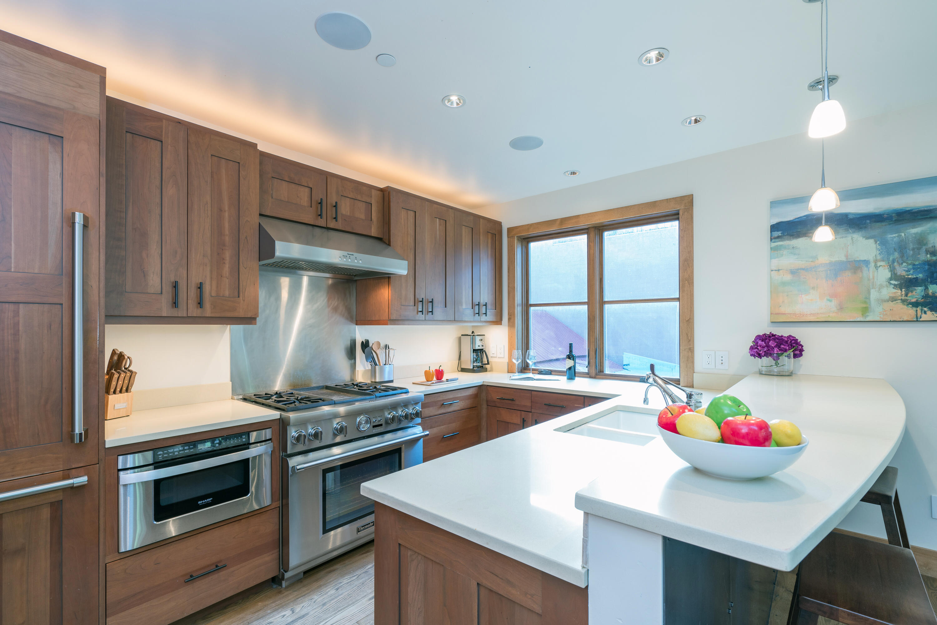 394 W Colorado Avenue