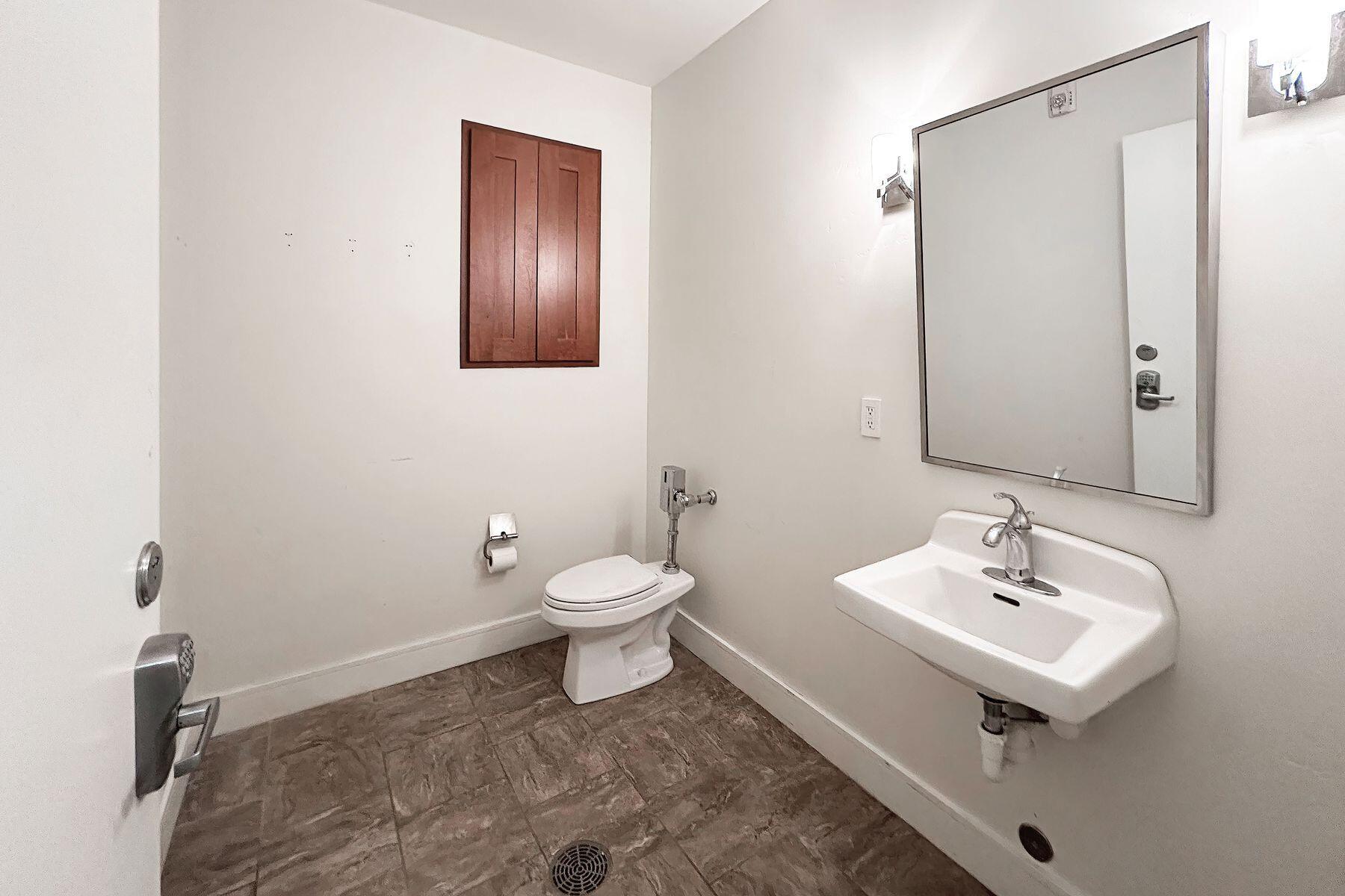 394 W Colorado Avenue