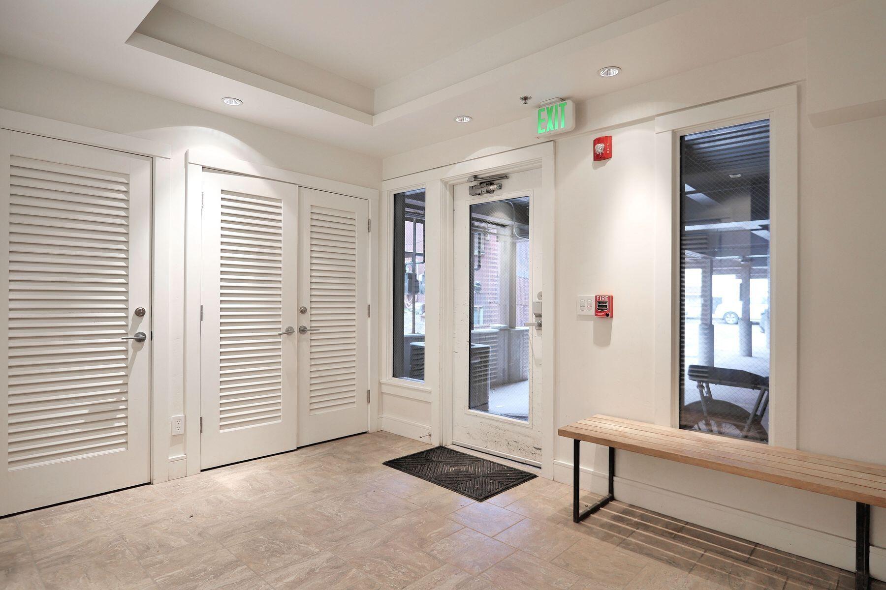 394 W Colorado Avenue