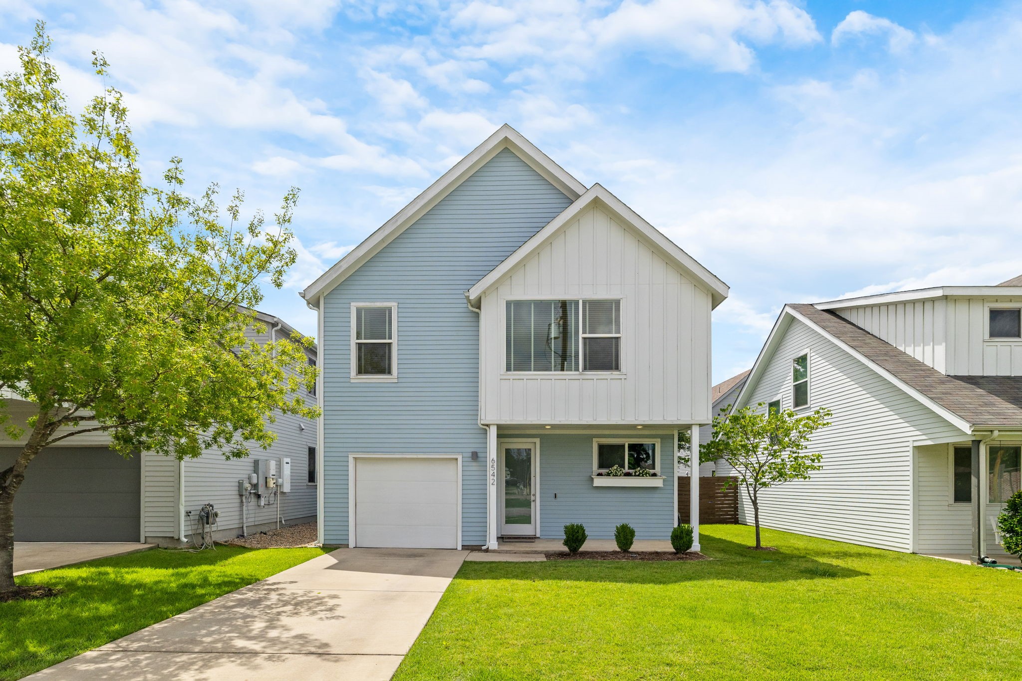 6542 E Lovers Lane