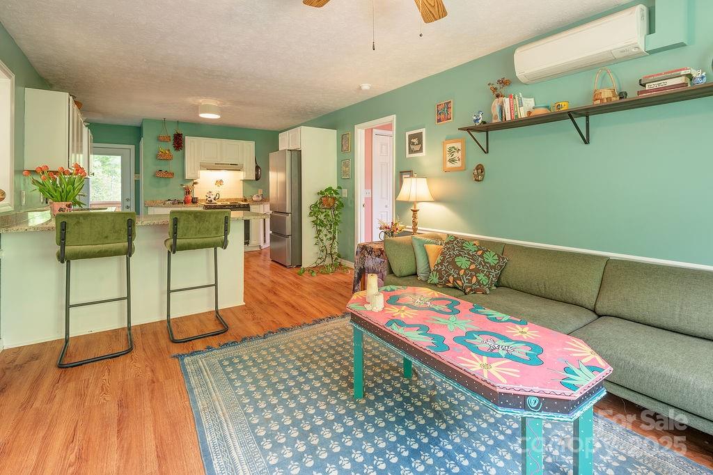 124 Beaverdam Loop Road