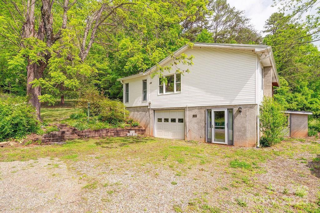 124 Beaverdam Loop Road
