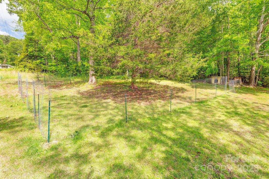 124 Beaverdam Loop Road