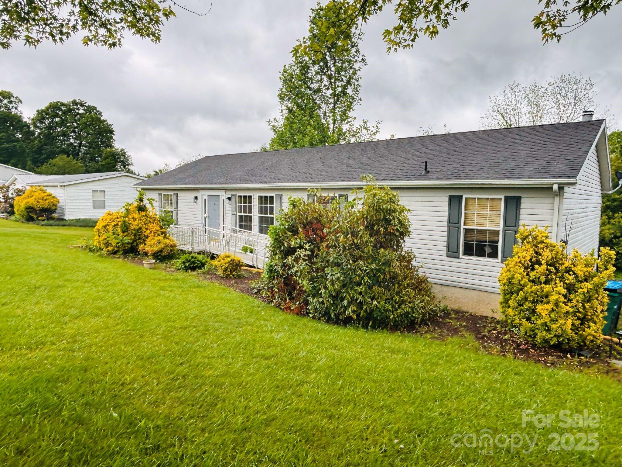 16 English Oaks Drive