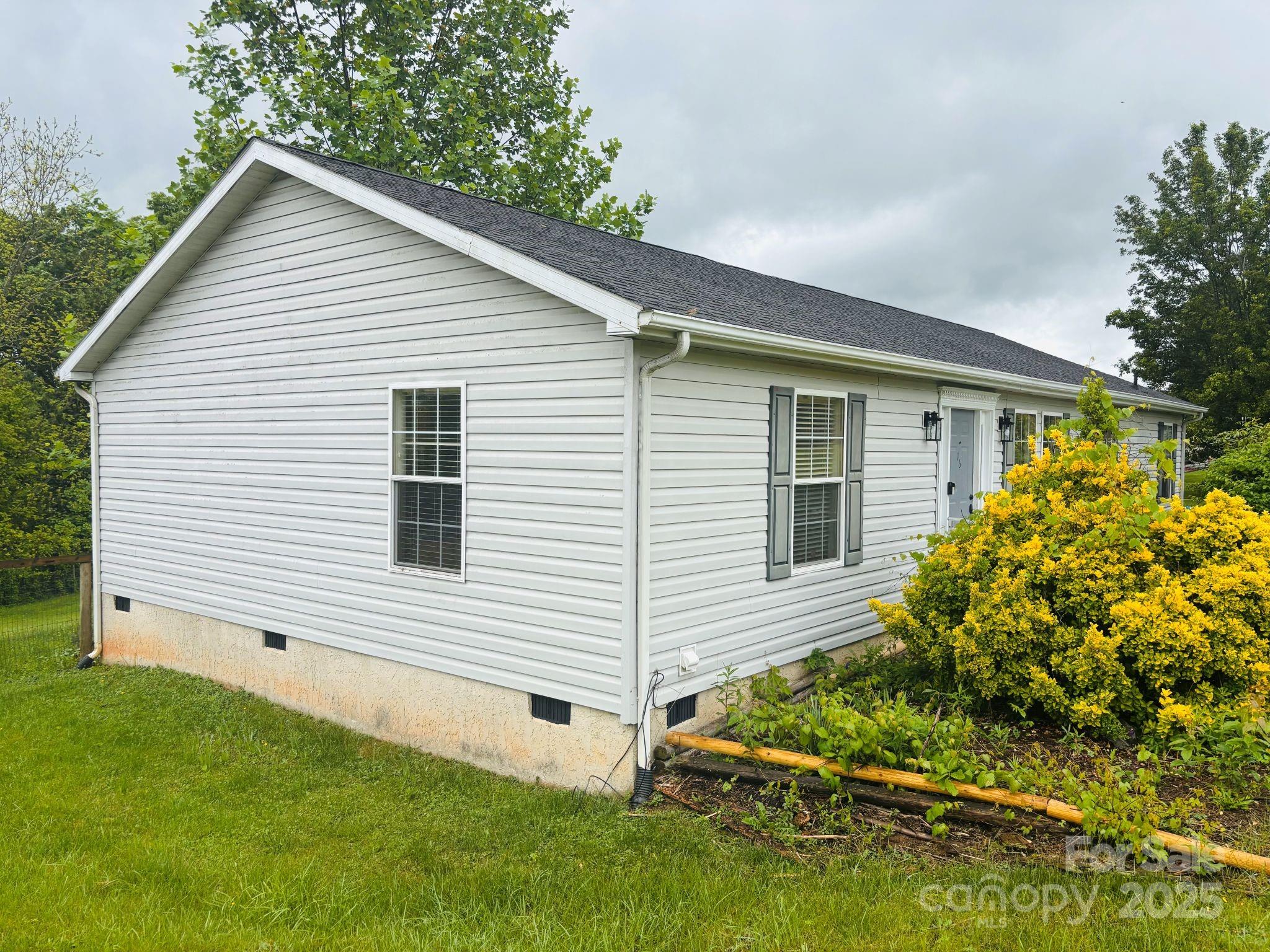 16 English Oaks Drive