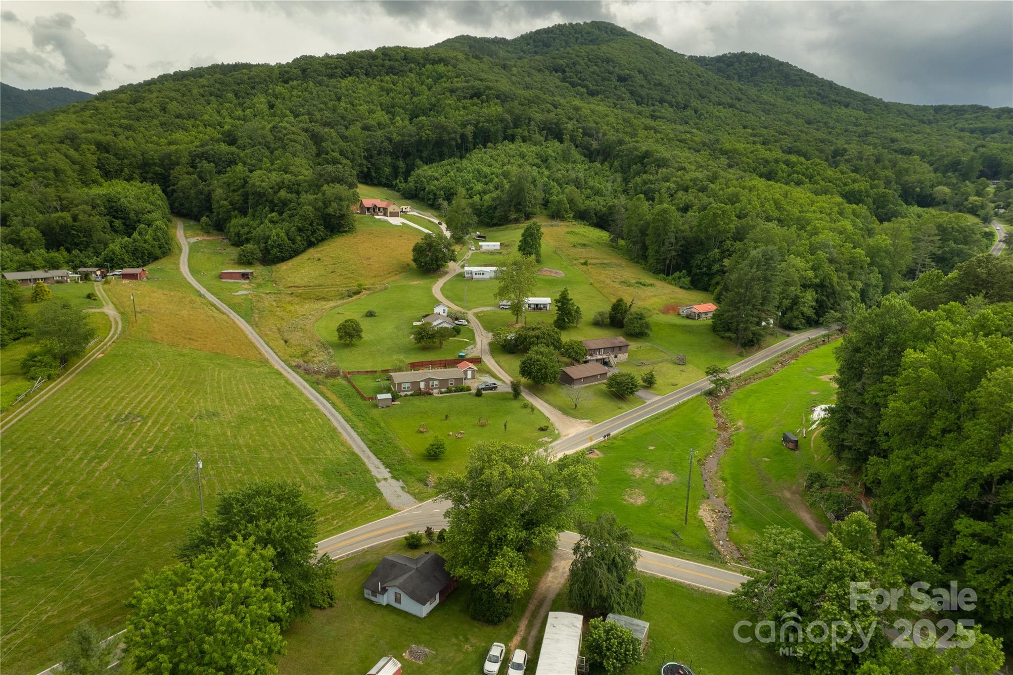 153 Beaverdam Loop Road