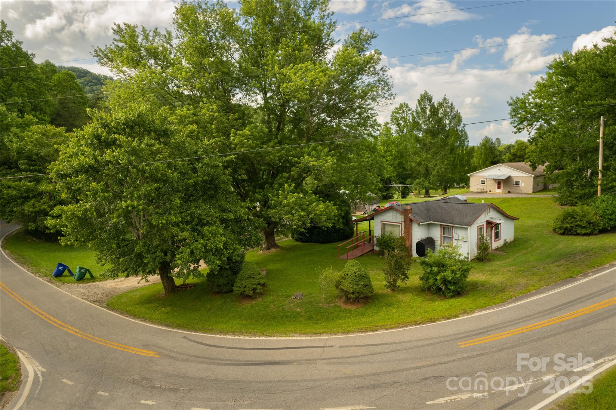 153 Beaverdam Loop Road