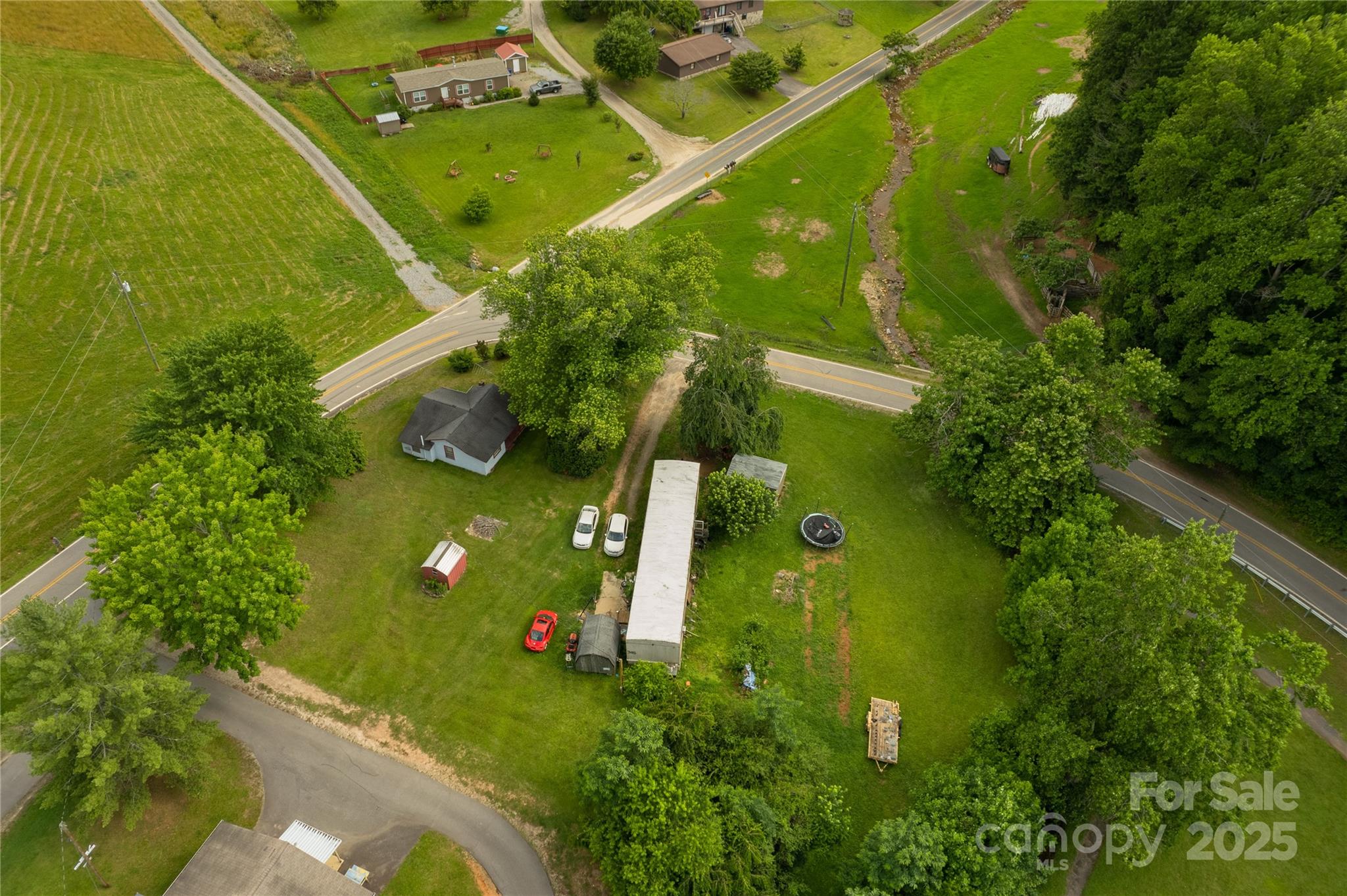 153 Beaverdam Loop Road