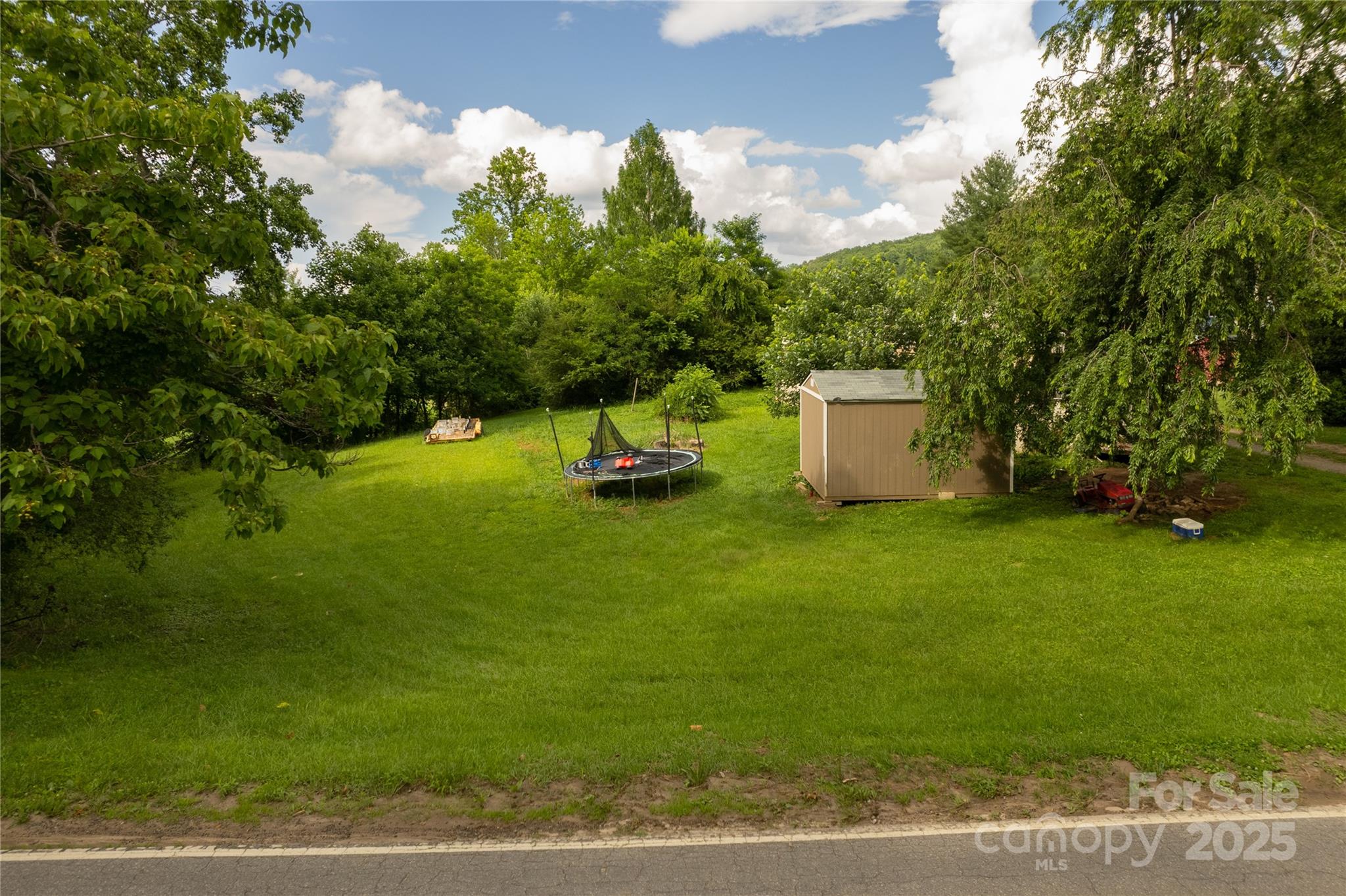 153 Beaverdam Loop Road