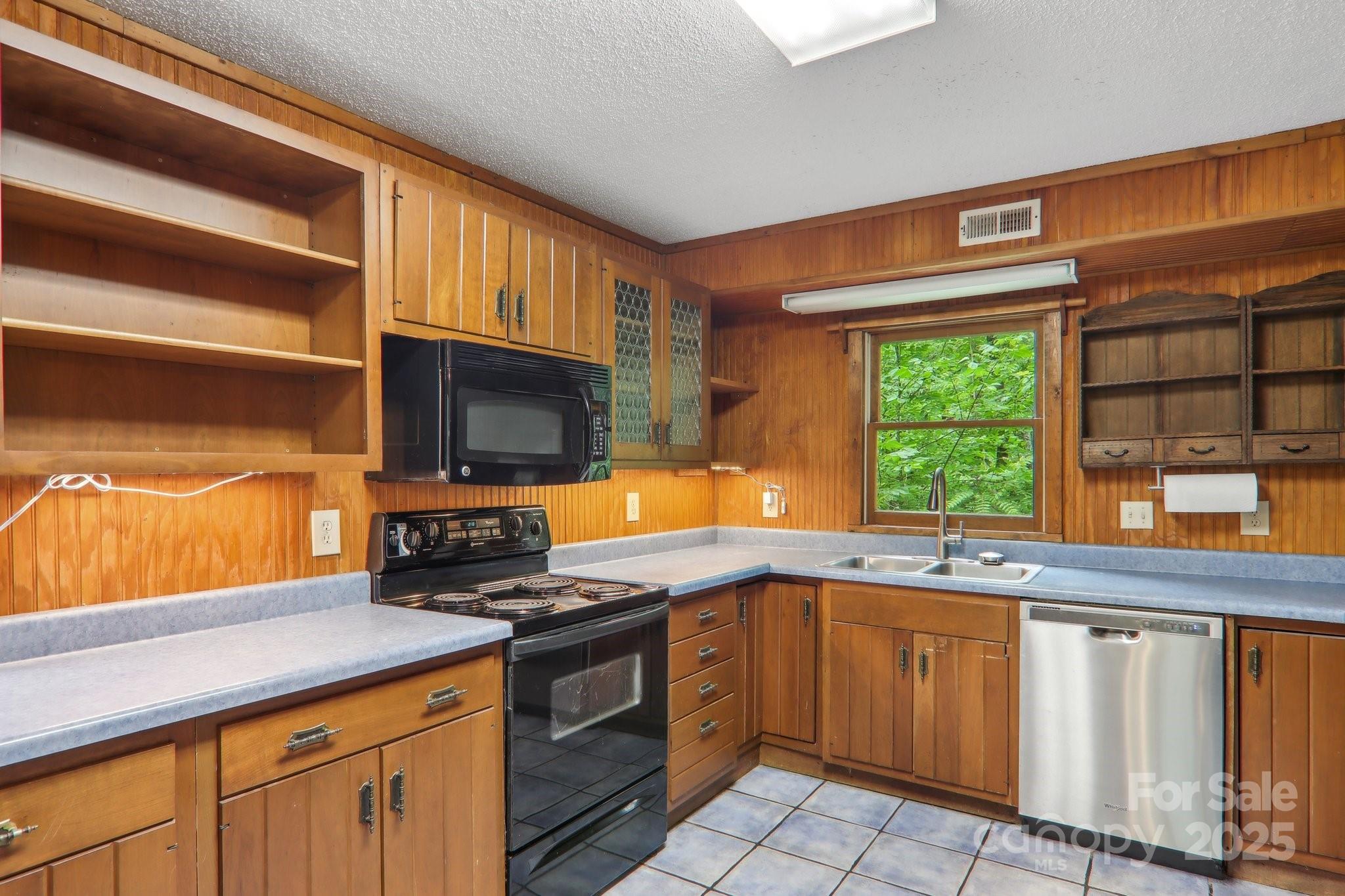 685 Freeman Creek Road